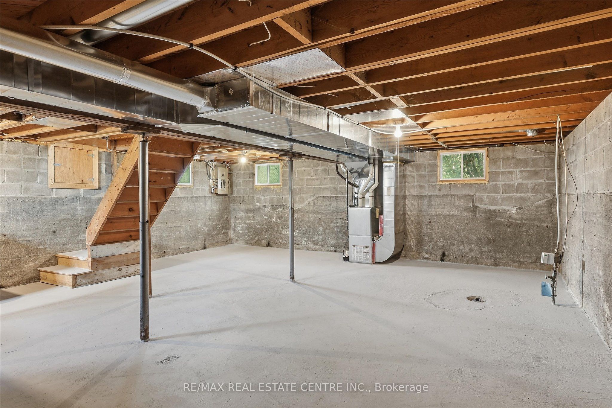 988 High Street Property Photo 26