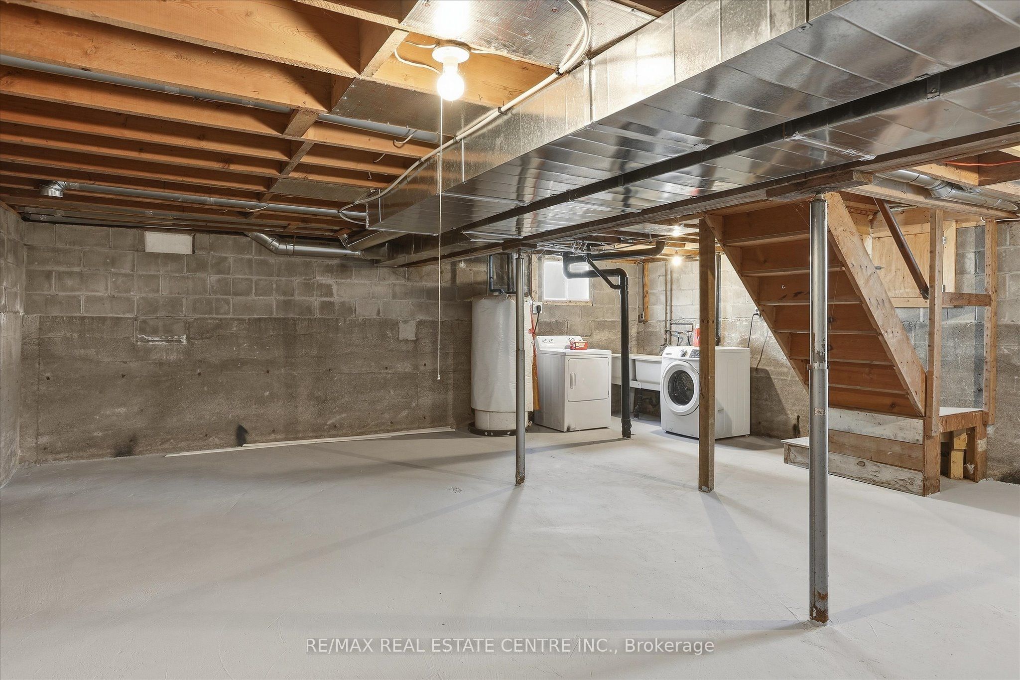 988 High Street Property Photo 27