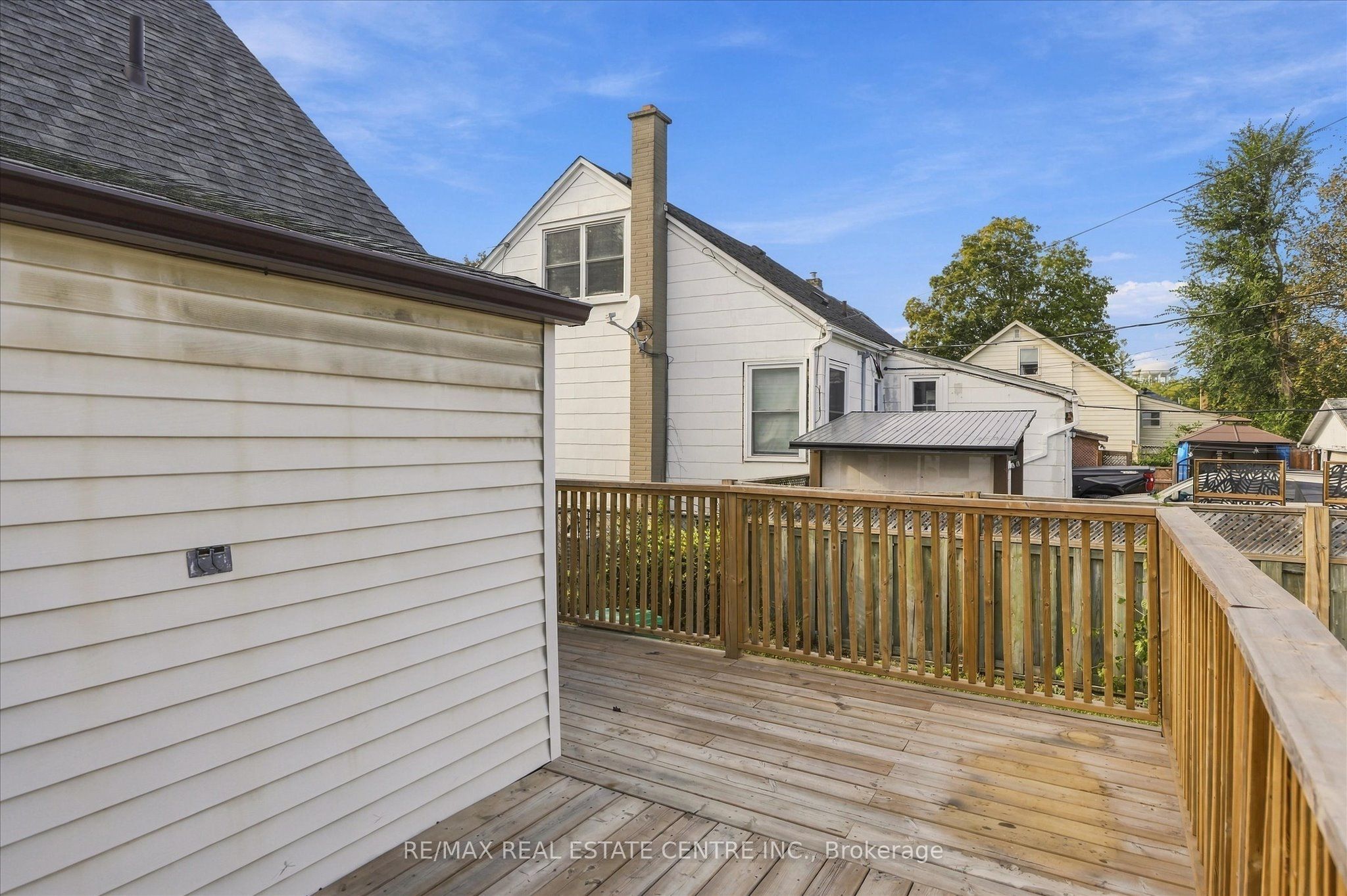 988 High Street Property Photo 31