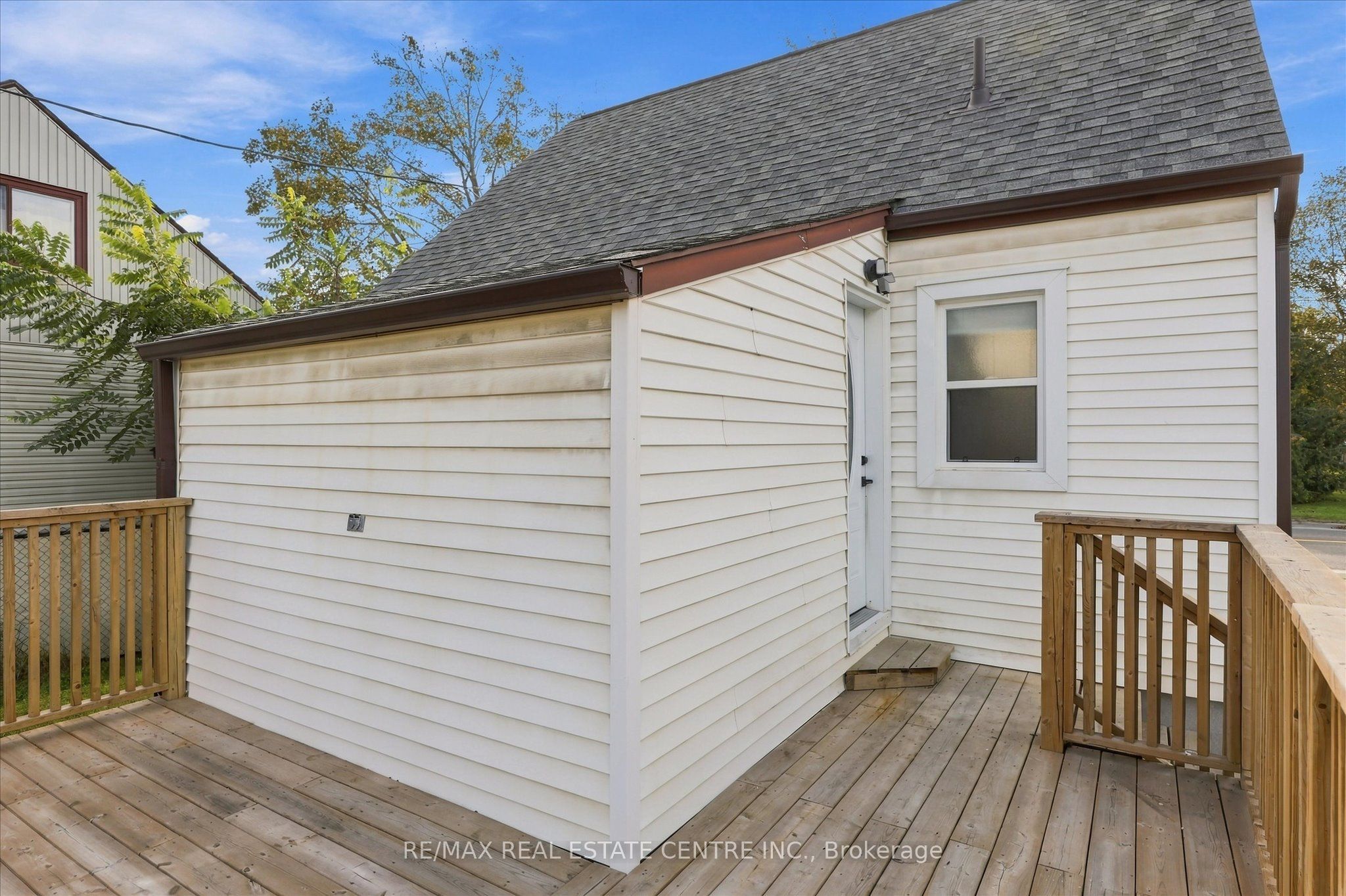 988 High Street Property Photo 32