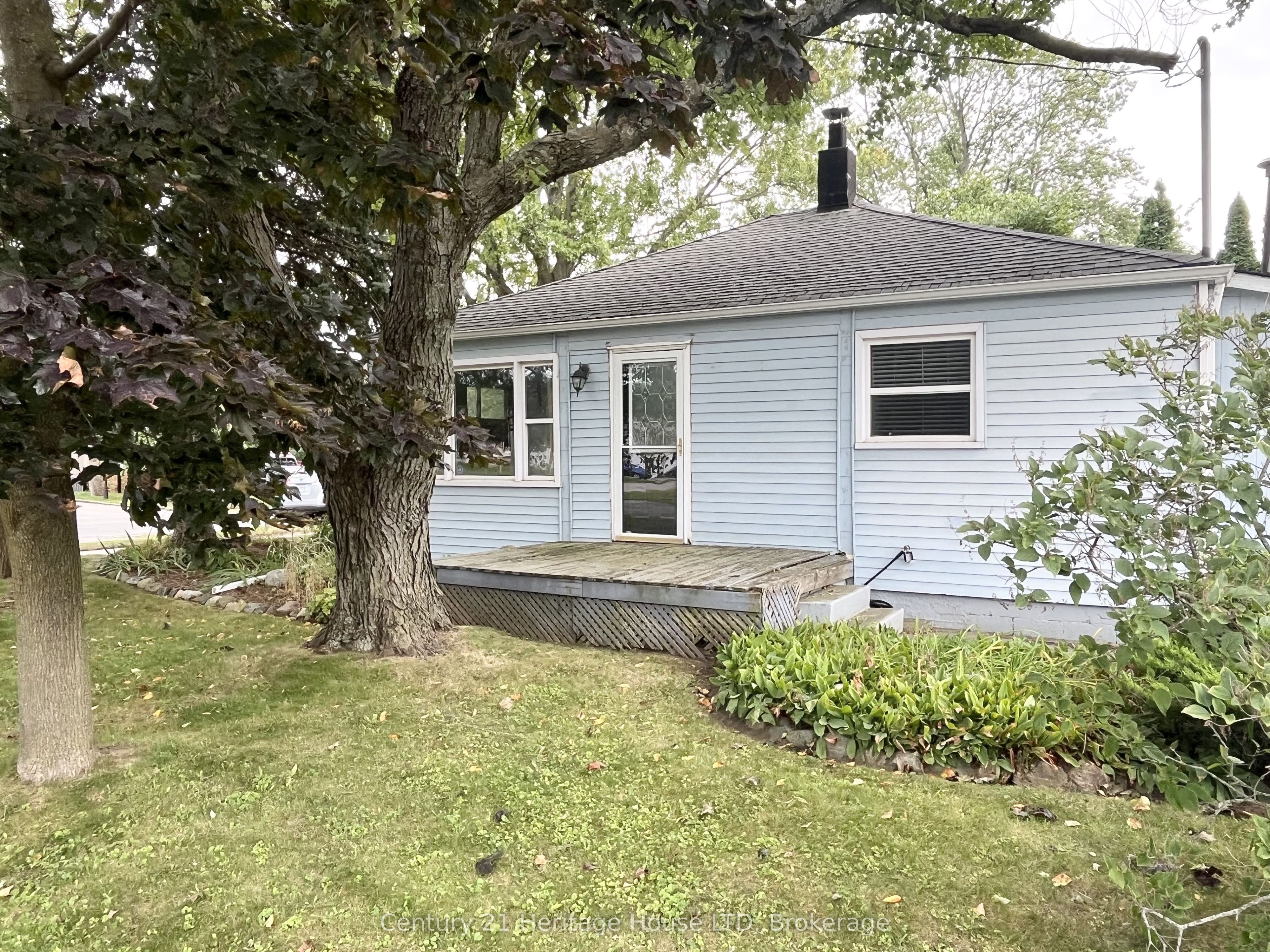 60 Watkins Street Property Photo 3