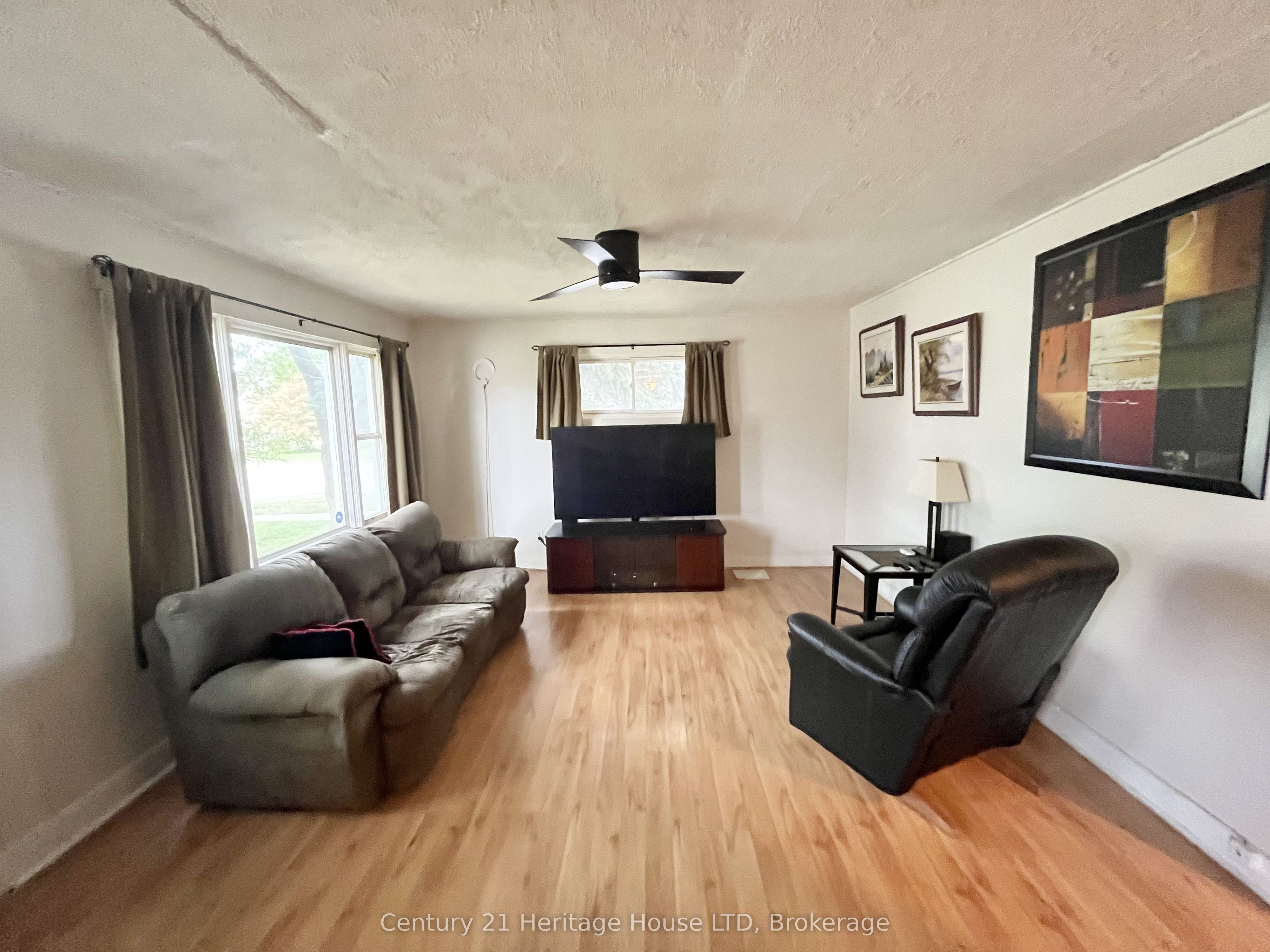 60 Watkins Street Property Photo 7