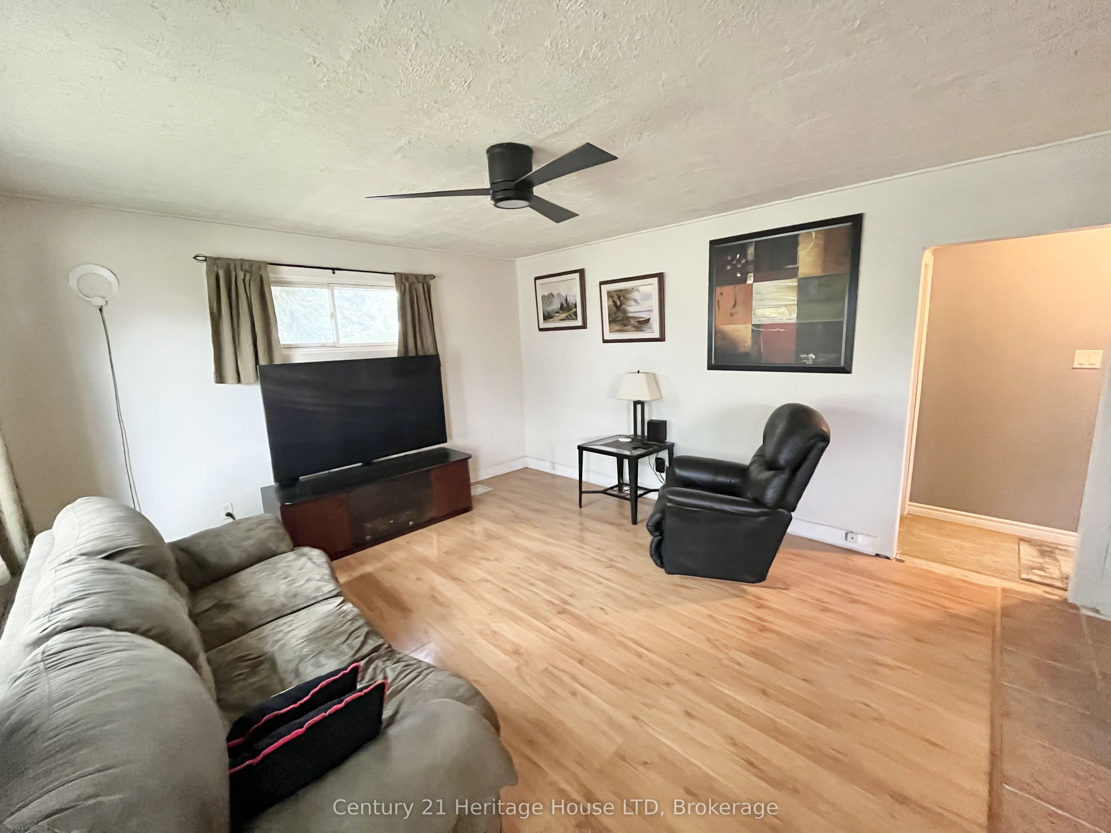 60 Watkins Street Property Photo 9
