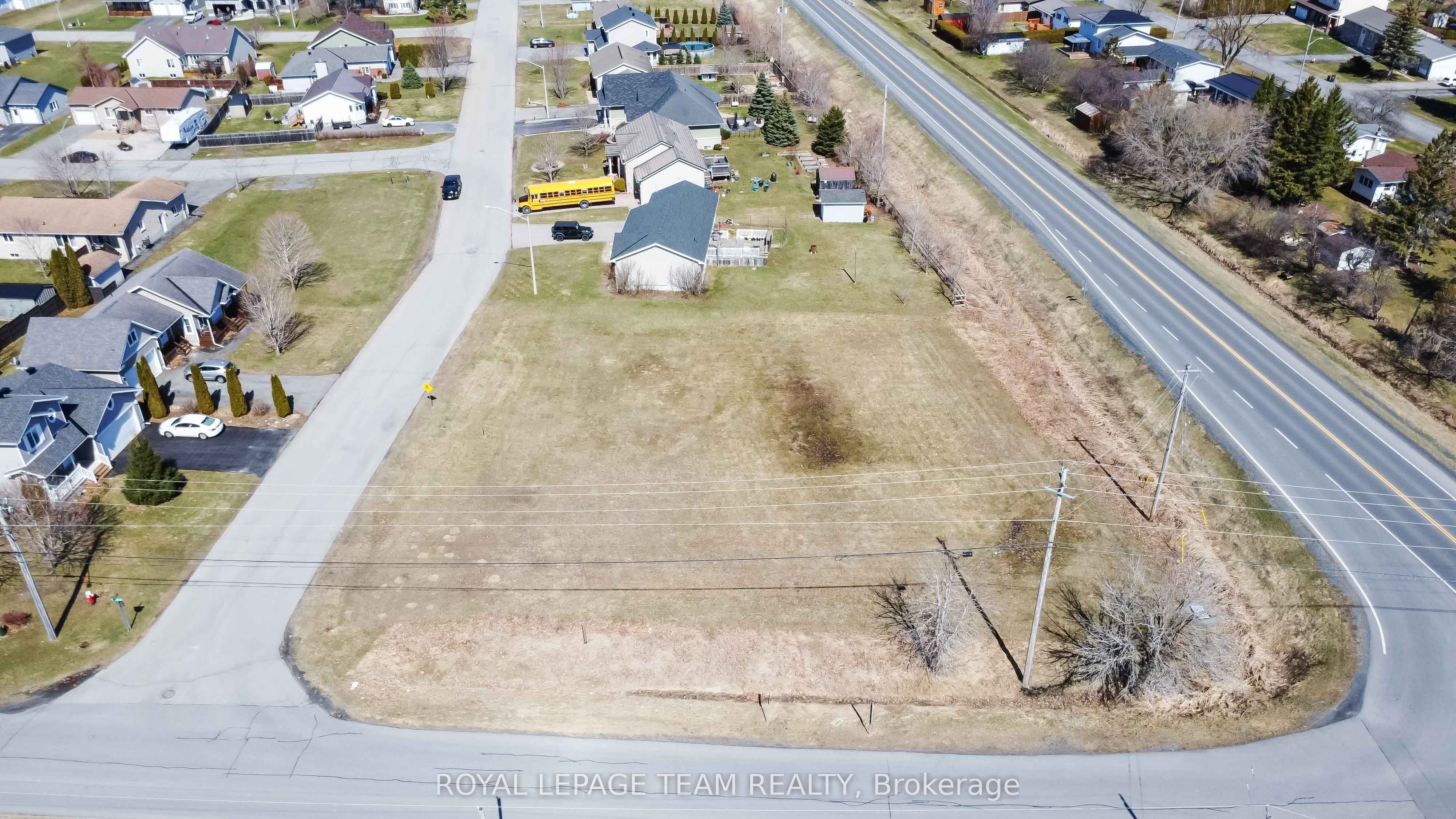 1 Lori Lane Property Photo 1