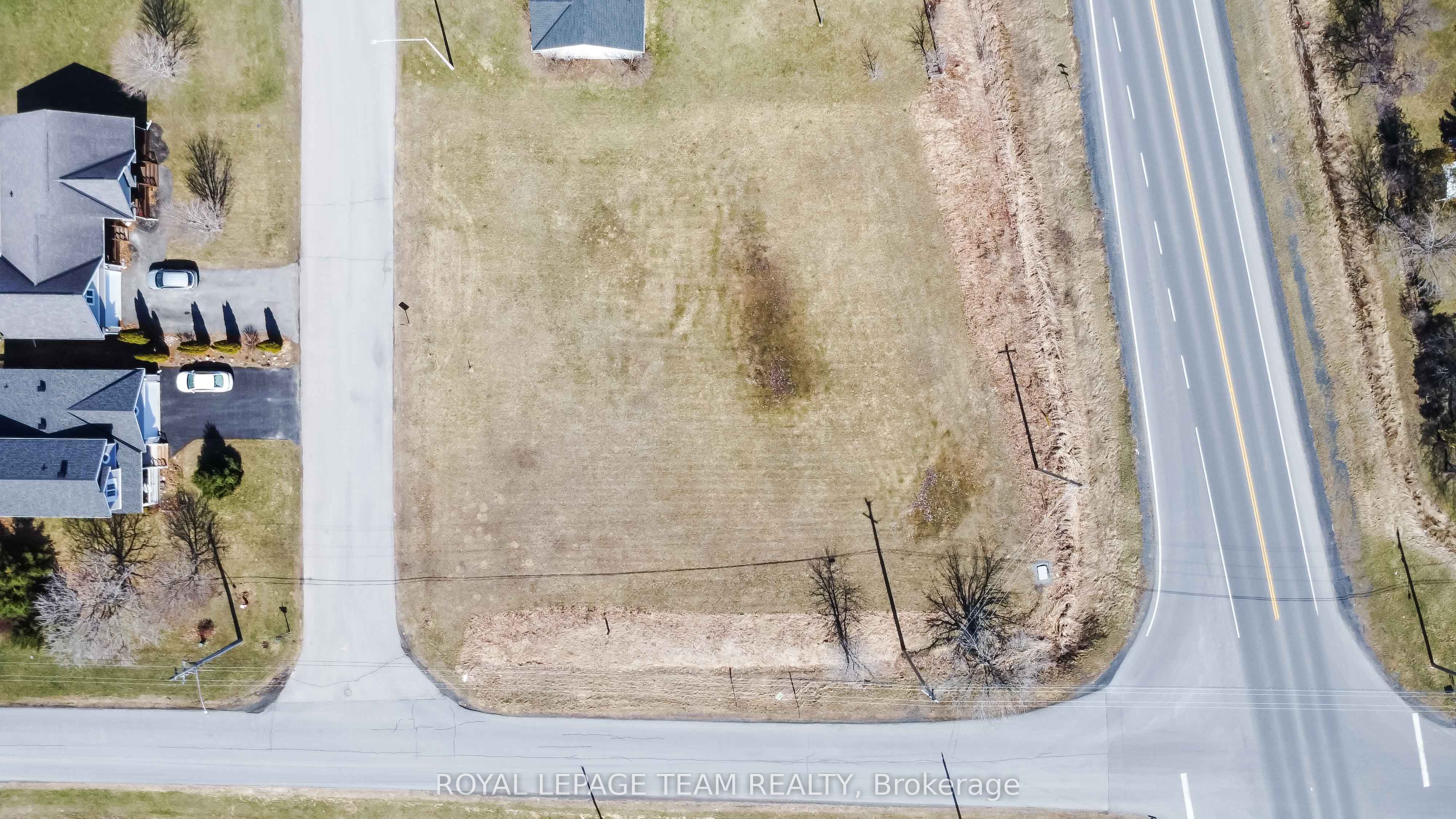 1 Lori Lane Property Photo 14