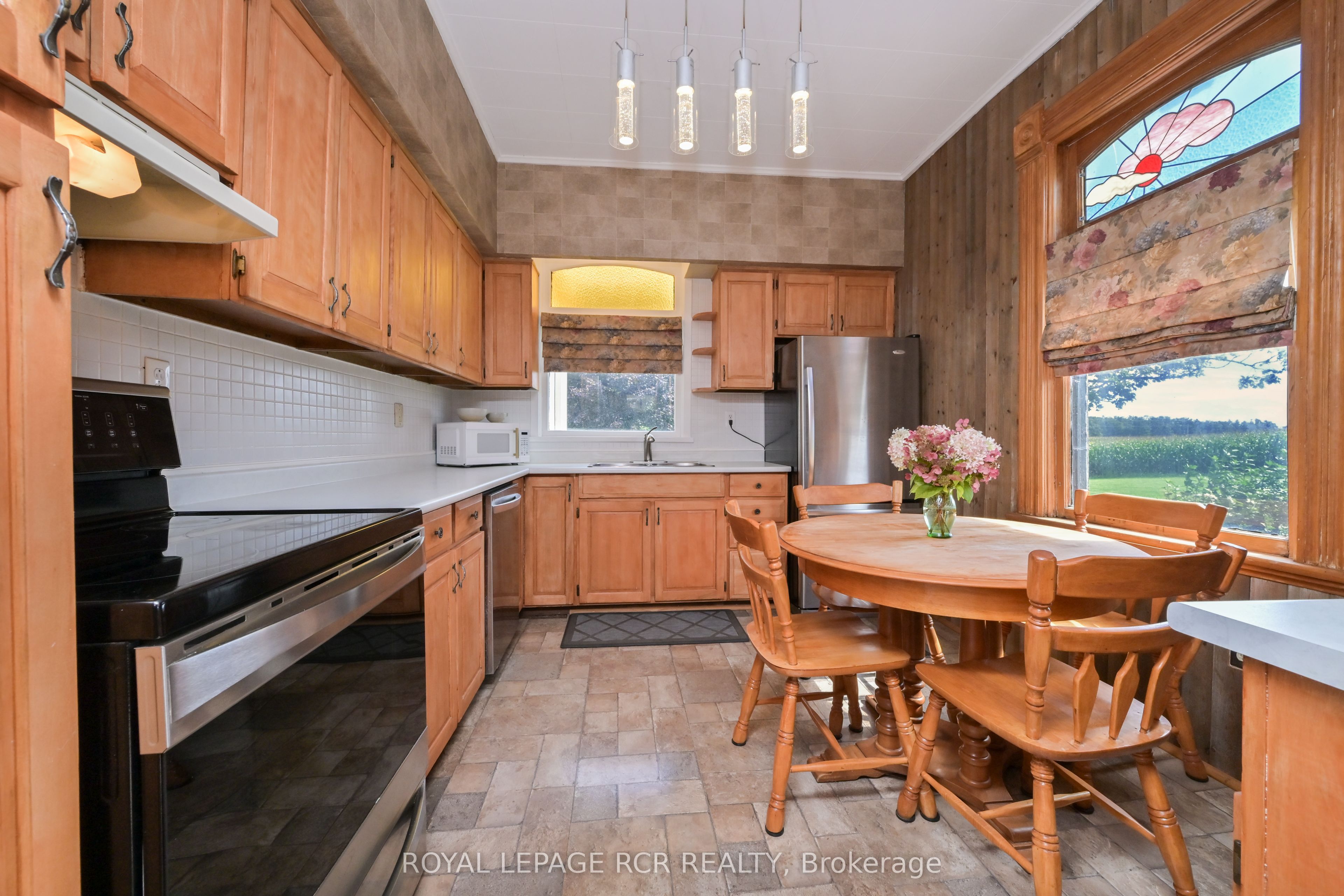 638394 Prince Of Wales Road Property Photo 8