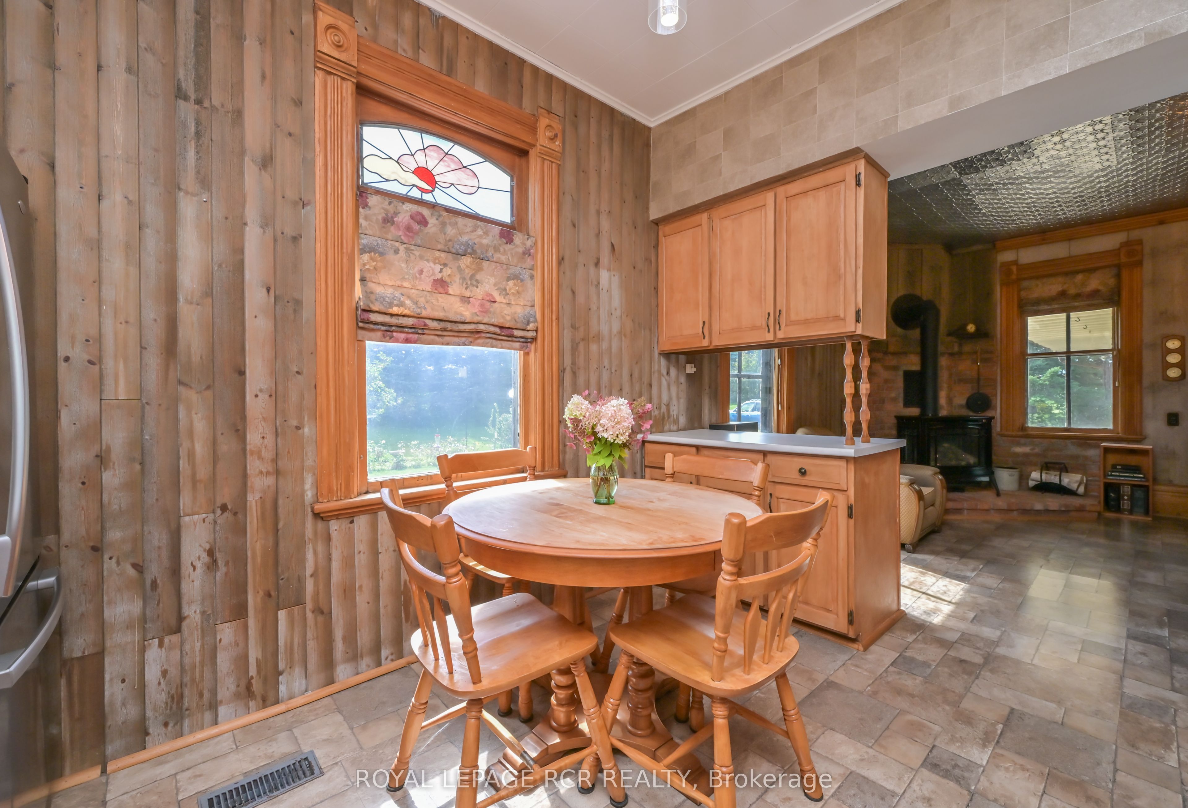 638394 Prince Of Wales Road Property Photo 9