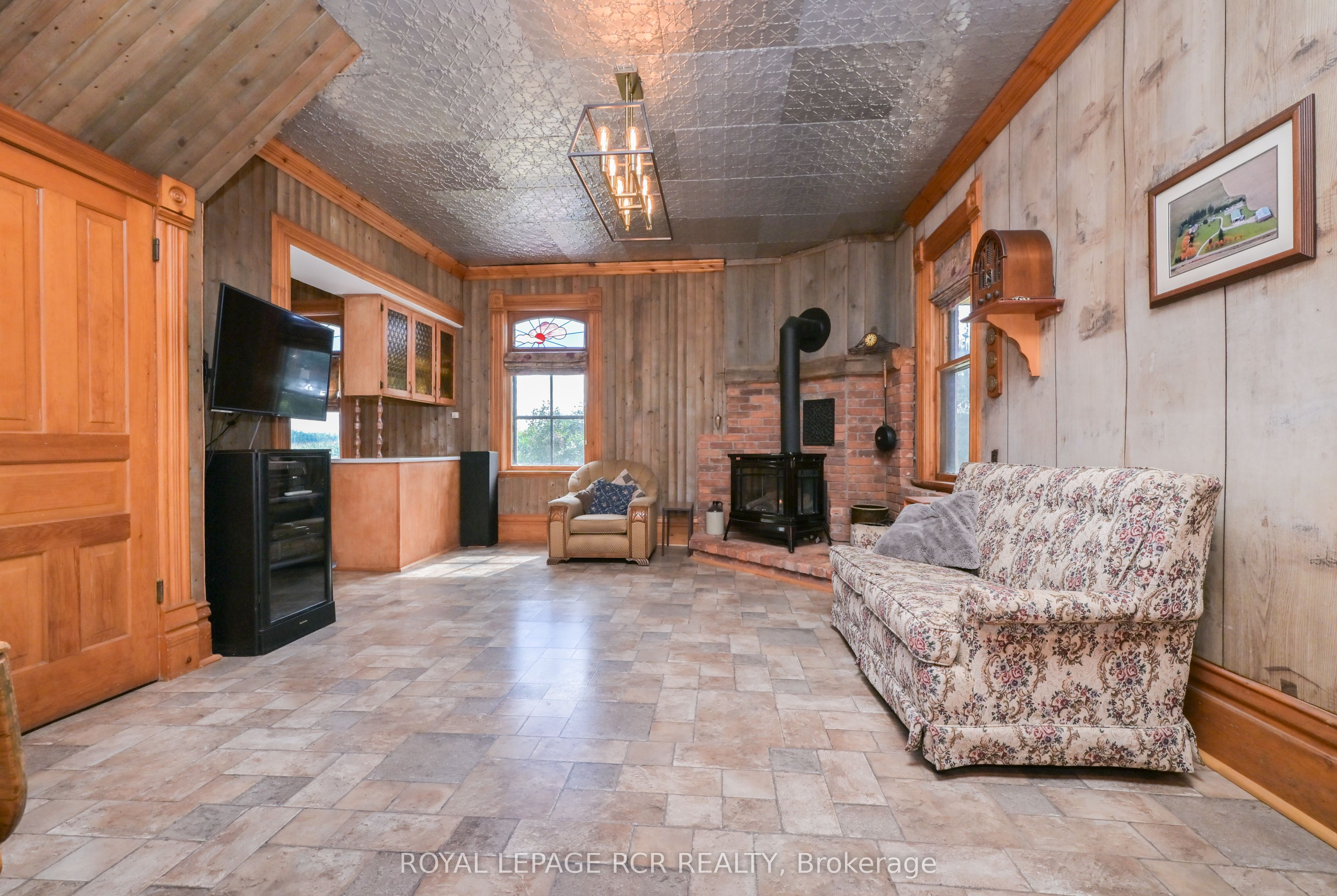 638394 Prince Of Wales Road Property Photo 10