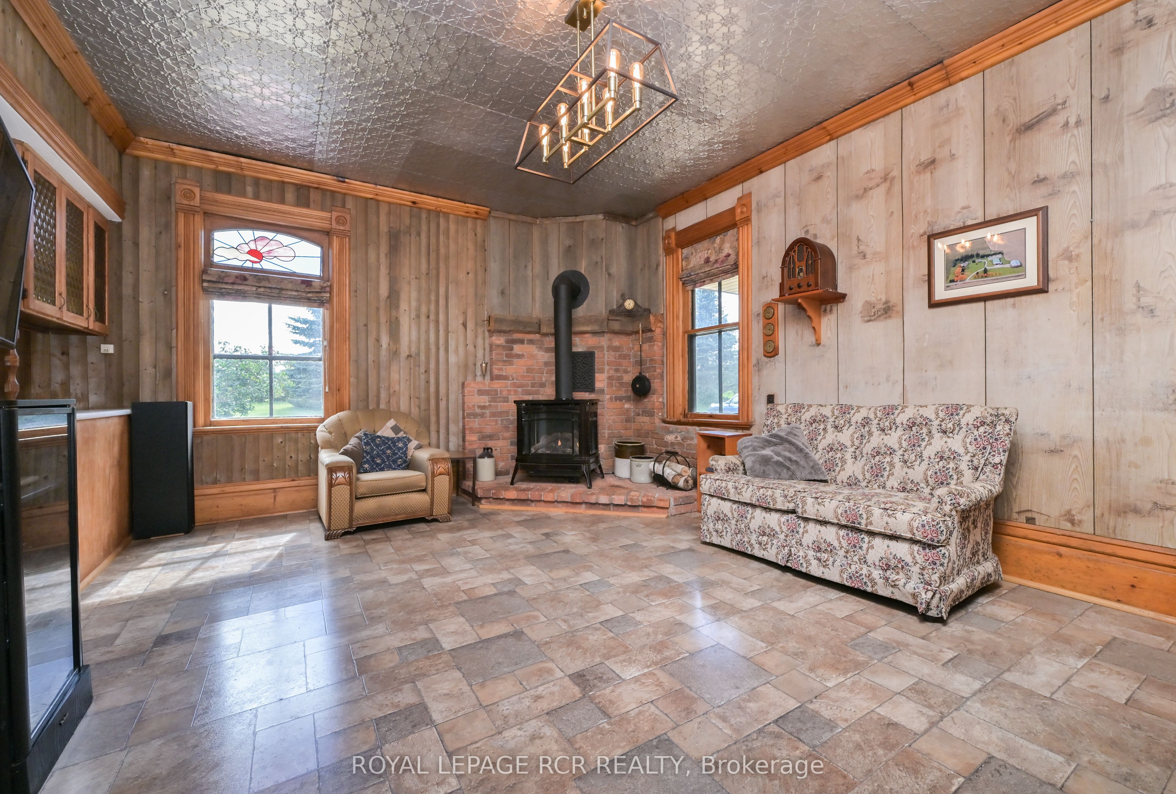638394 Prince Of Wales Road Property Photo 11