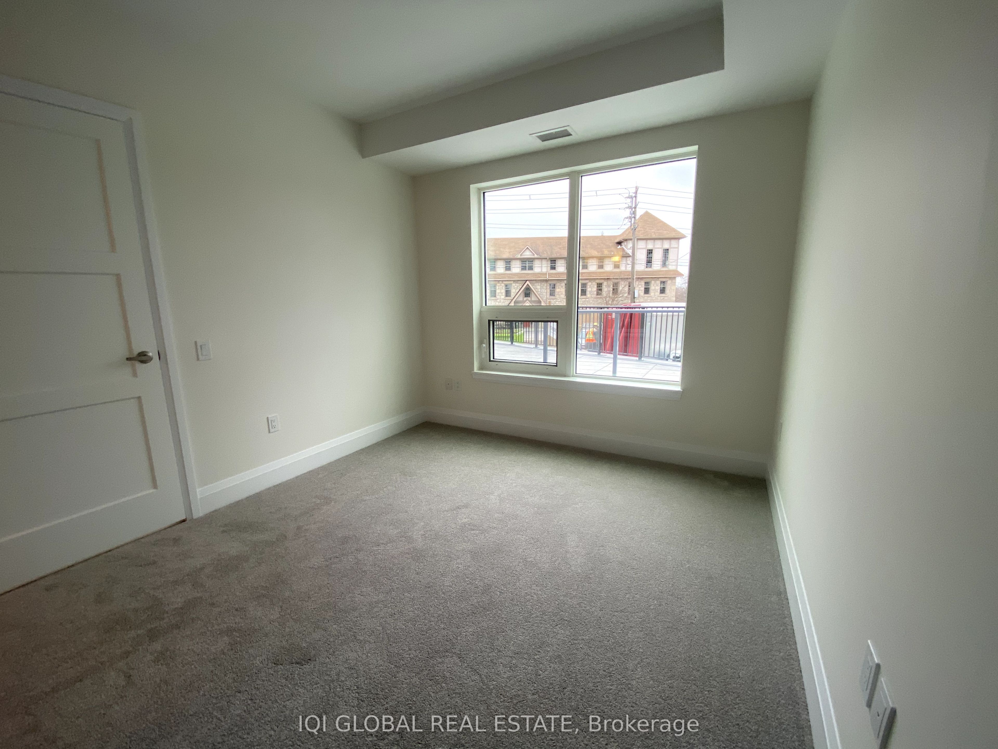 93 Arthur Street S 105 (private Bedroom) Property Photo 13