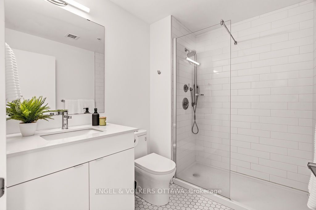 929 Richmond Road 1206 Property Photo 16