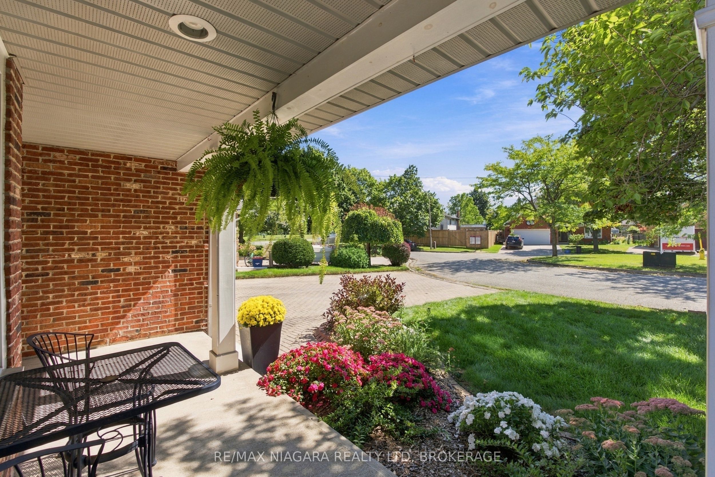 5 Thorn Place Property Photo 6