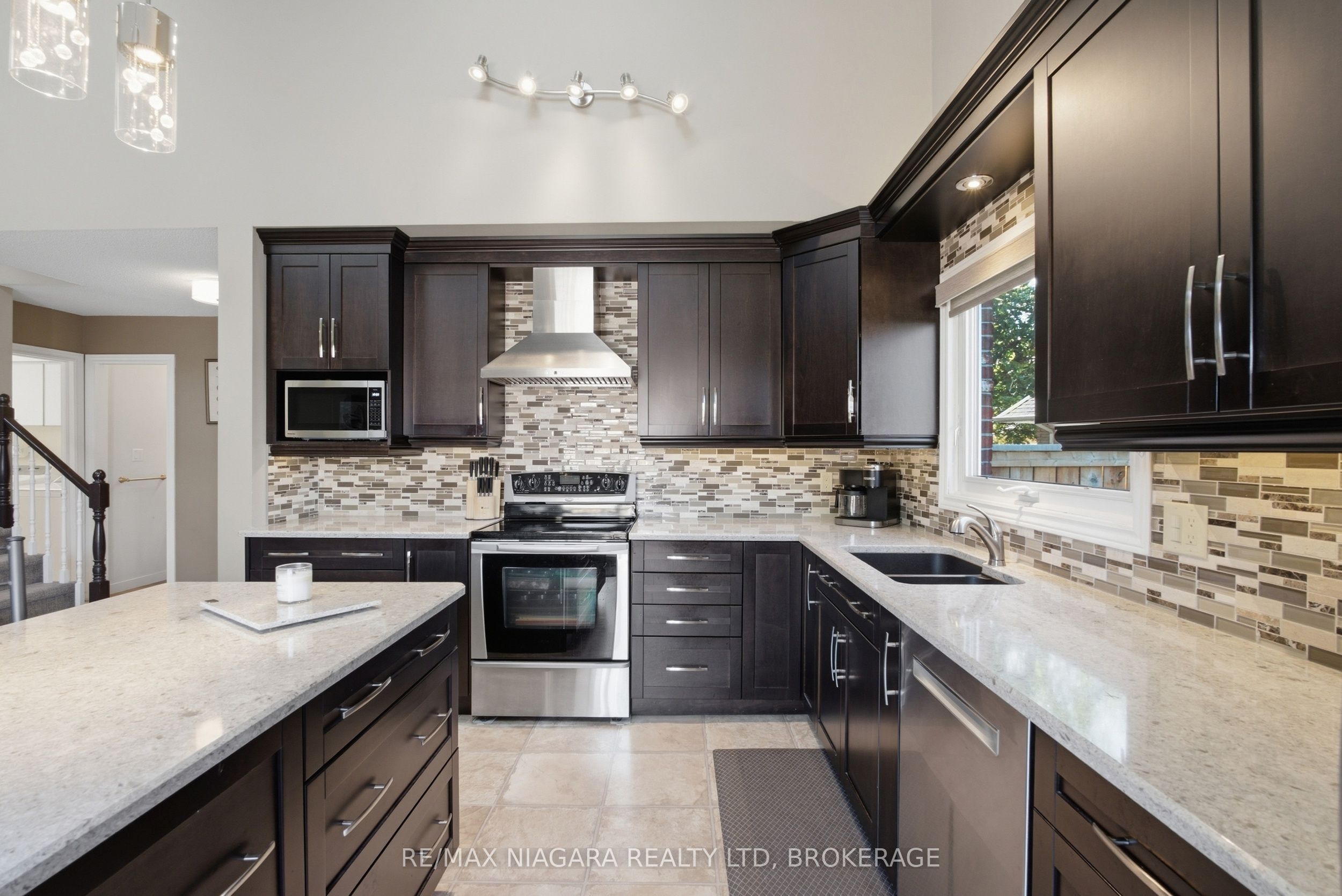 5 Thorn Place Property Photo 12