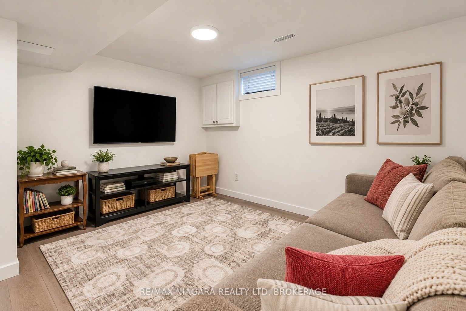 5 Thorn Place Property Photo 30