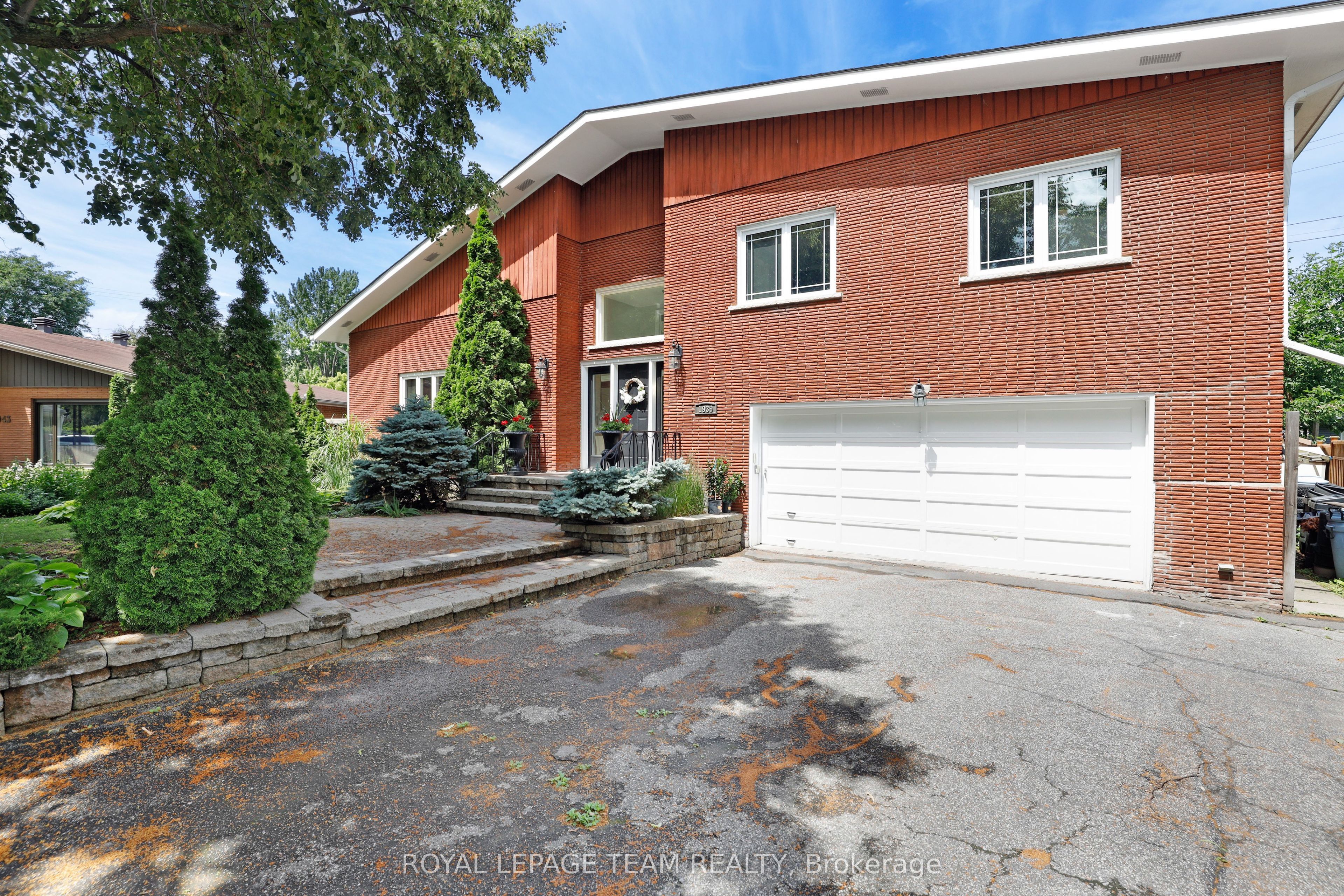1939 Wembley Avenue Property Photo 11