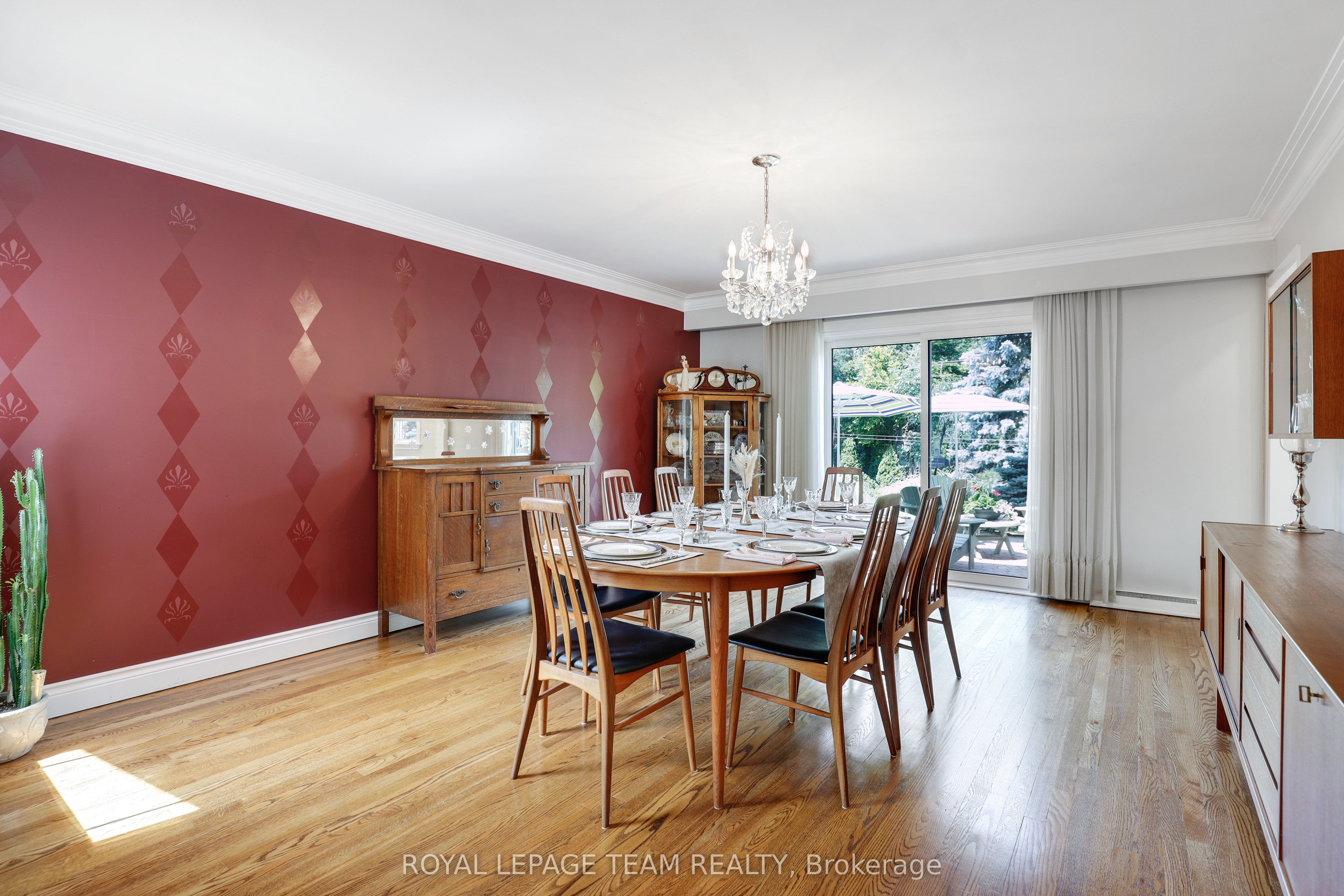 1939 Wembley Avenue Property Photo 20