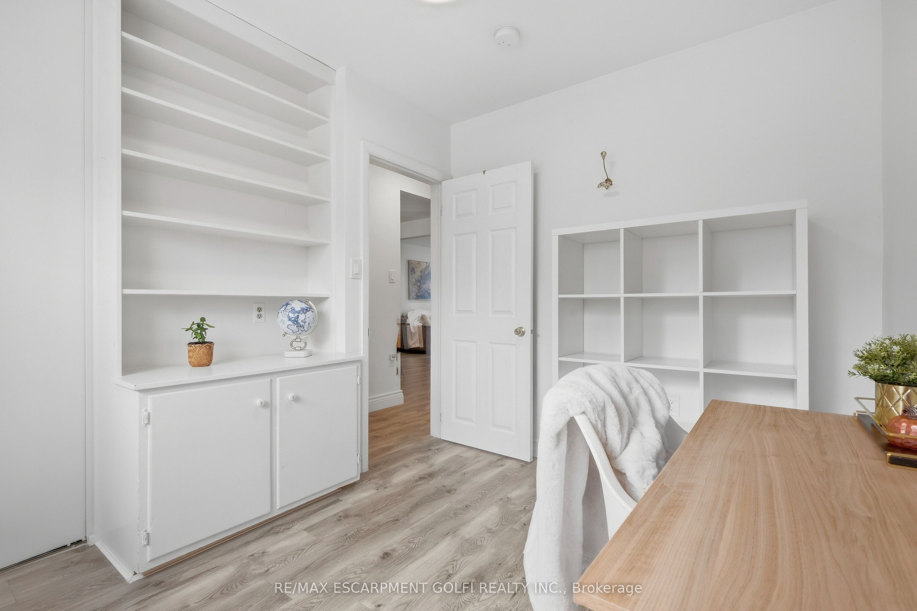 215 West 33rd Street Property Photo 24