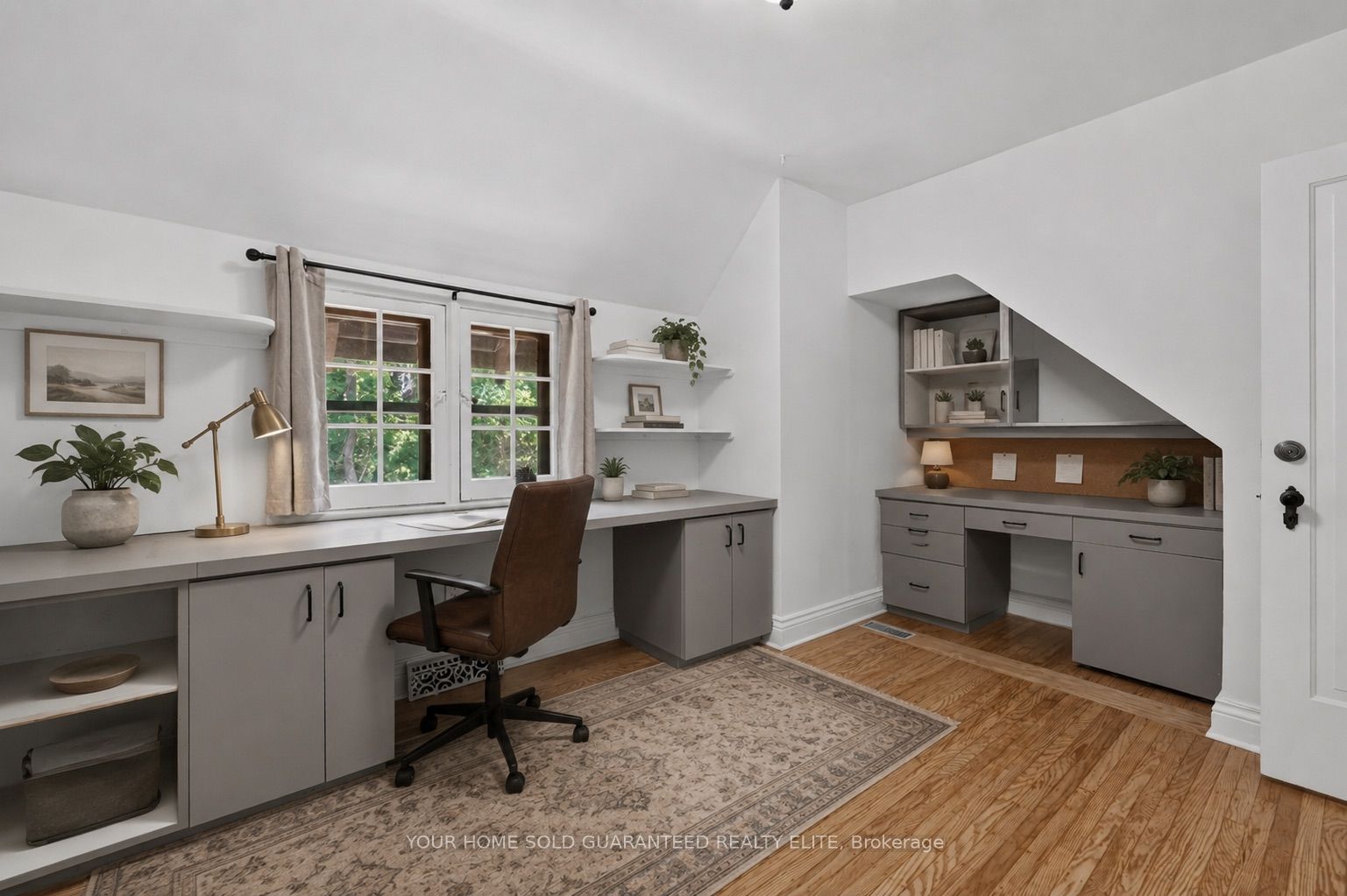 4 Forsyth Avenue N Property Photo 12