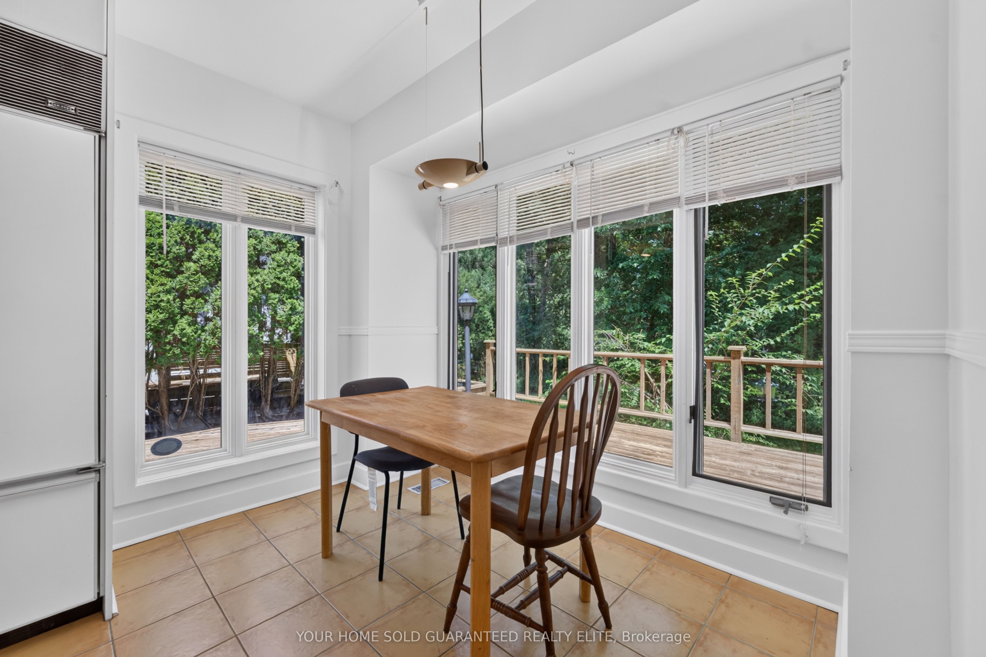 4 Forsyth Avenue N Property Photo 24
