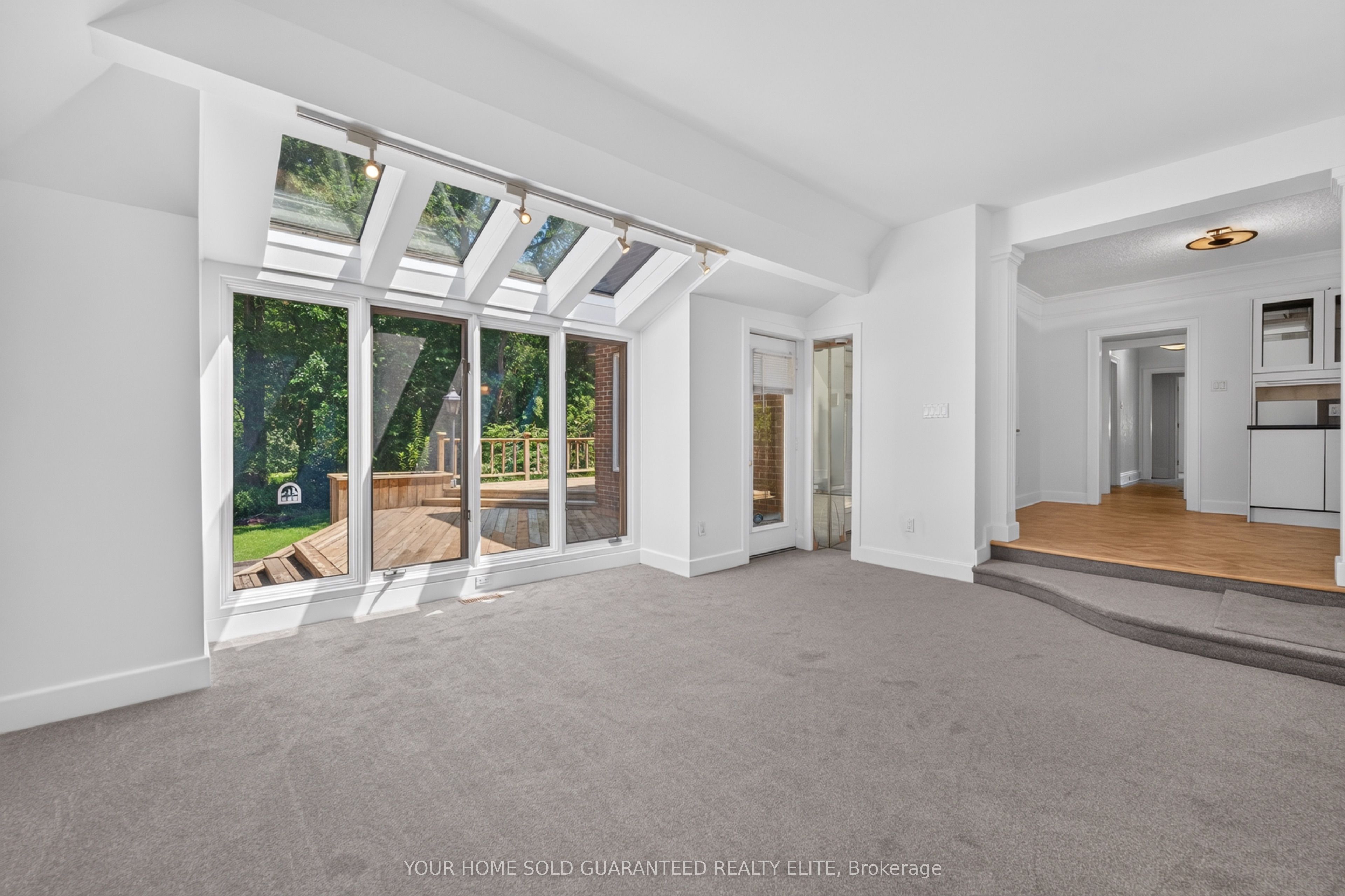4 Forsyth Avenue N Property Photo 28