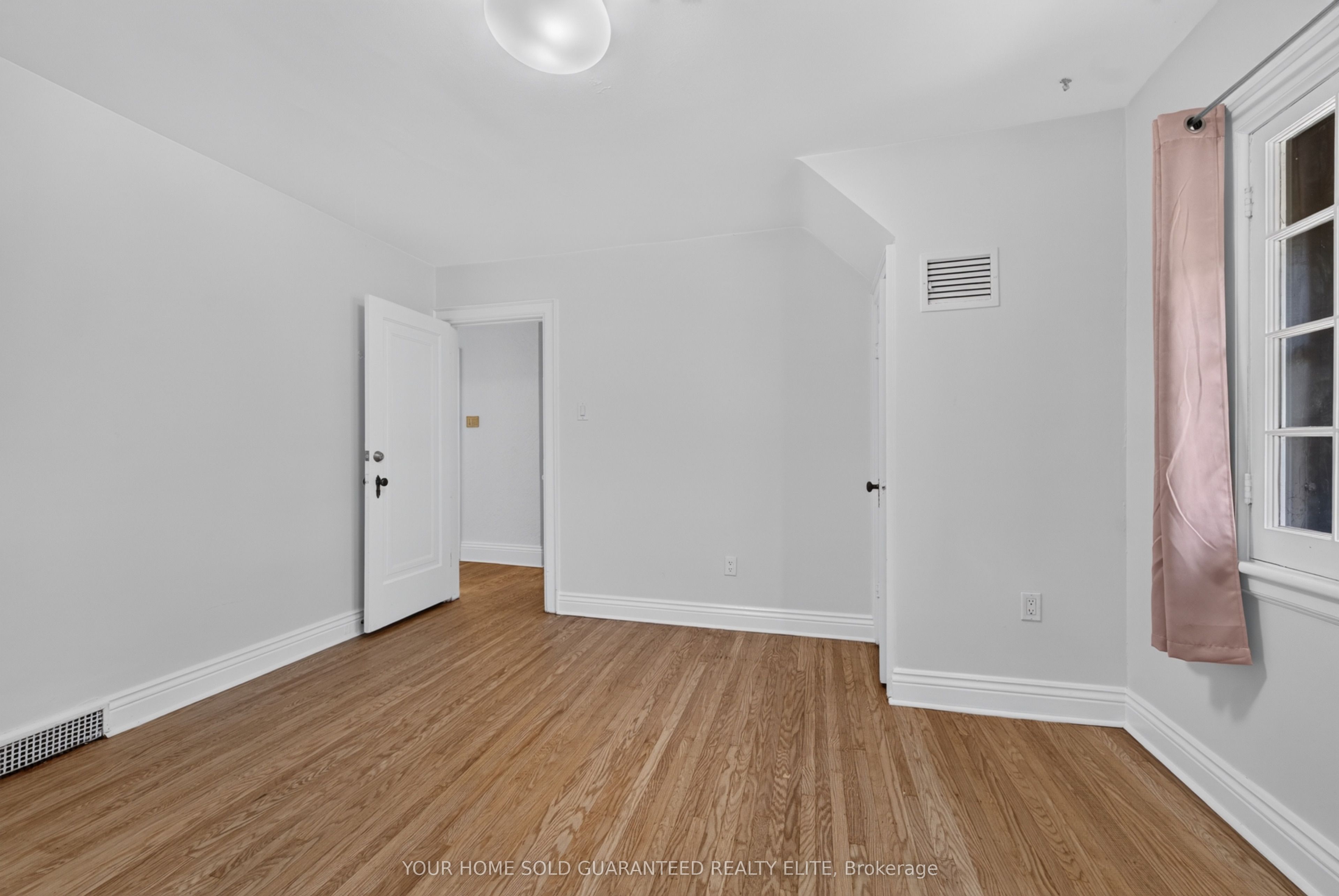 4 Forsyth Avenue N Property Photo 35