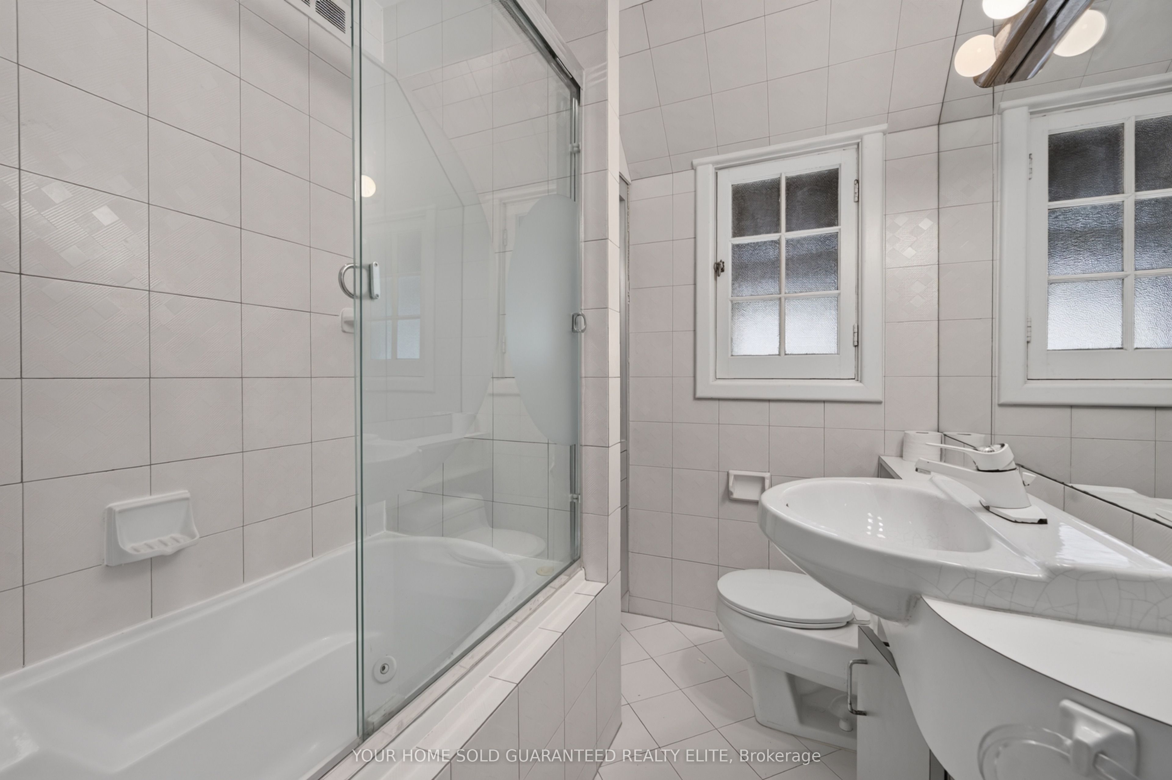 4 Forsyth Avenue N Property Photo 36