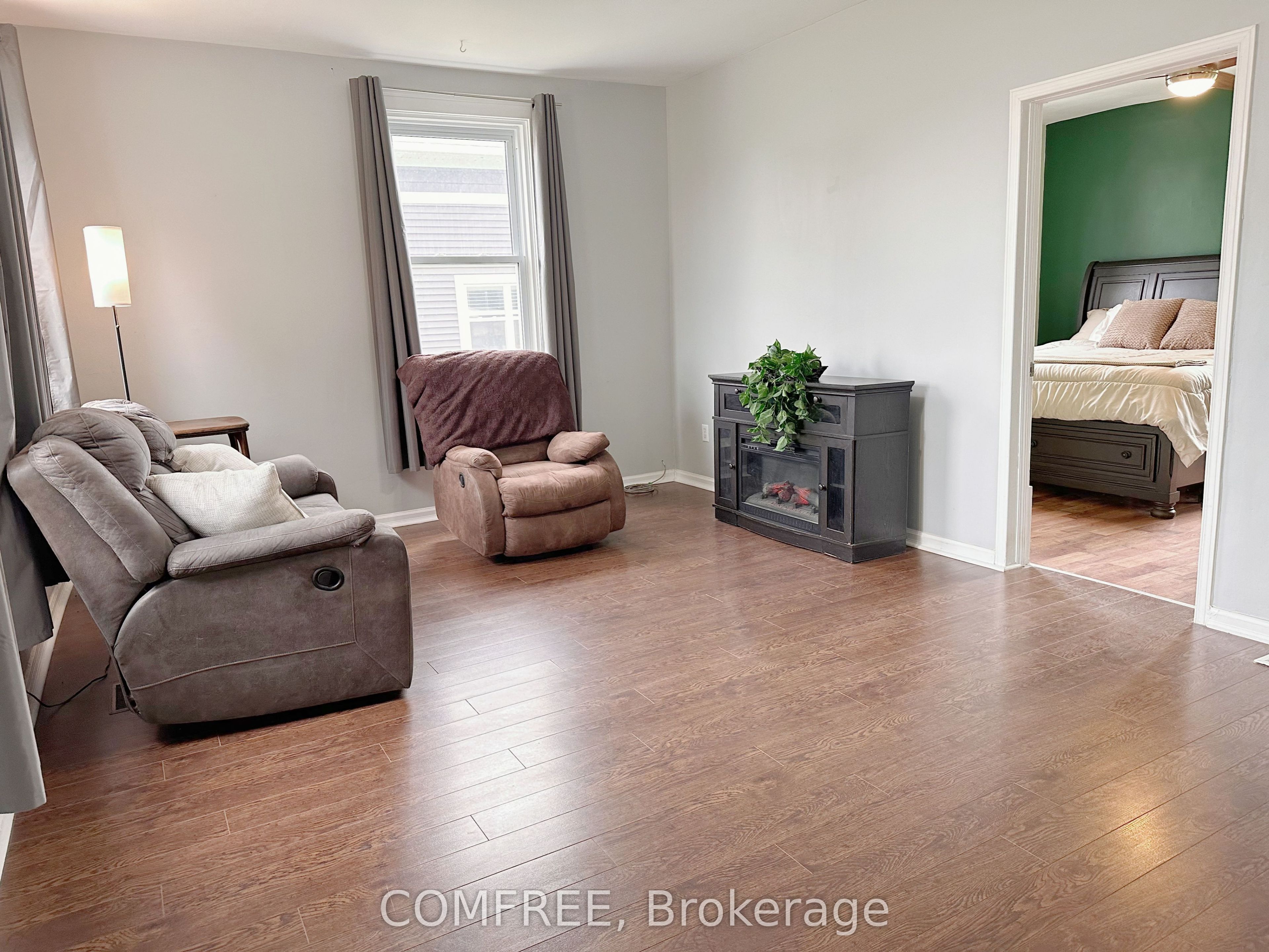 1657 Elgin Street Property Photo 5