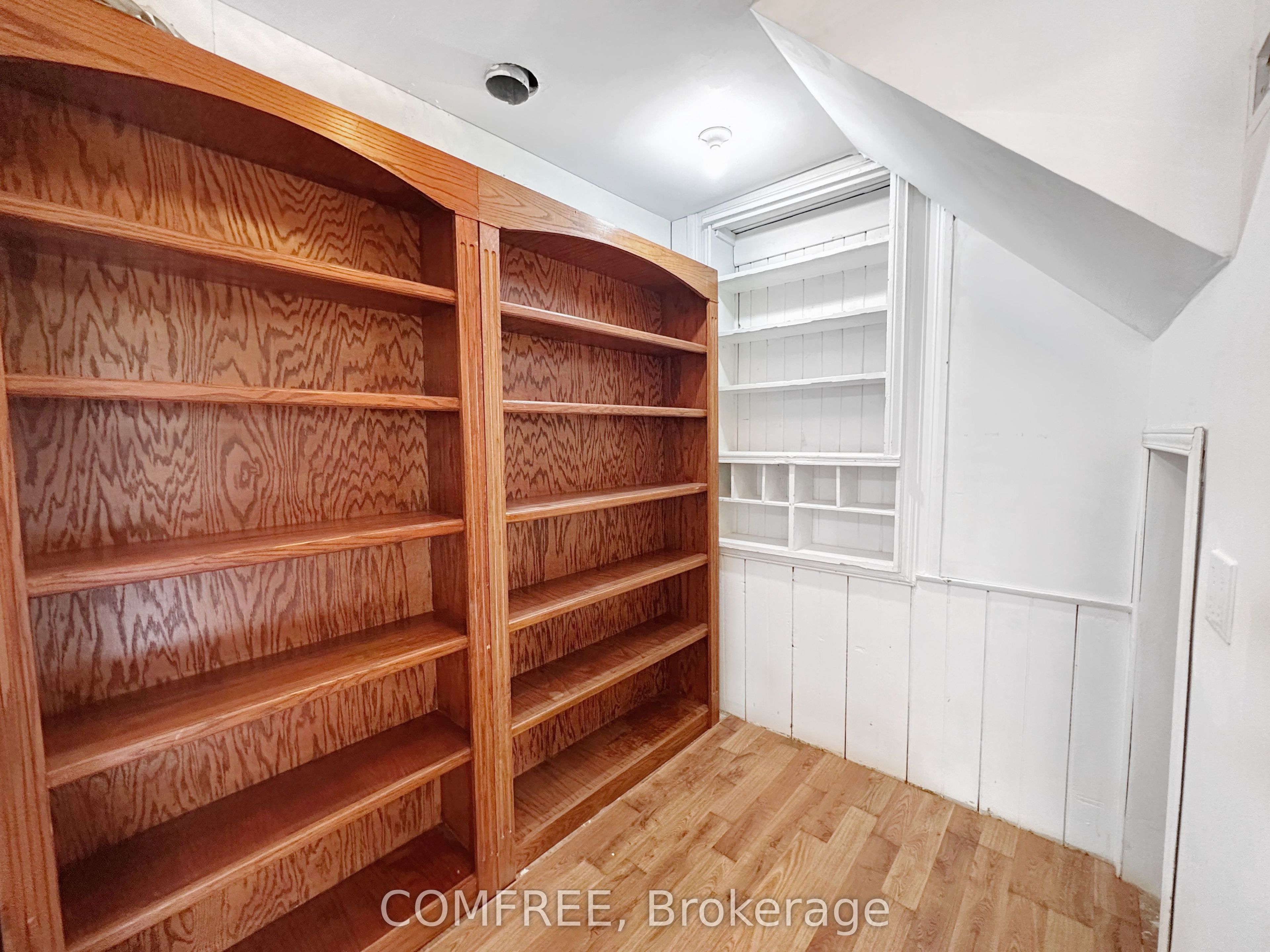 1657 Elgin Street Property Photo 10