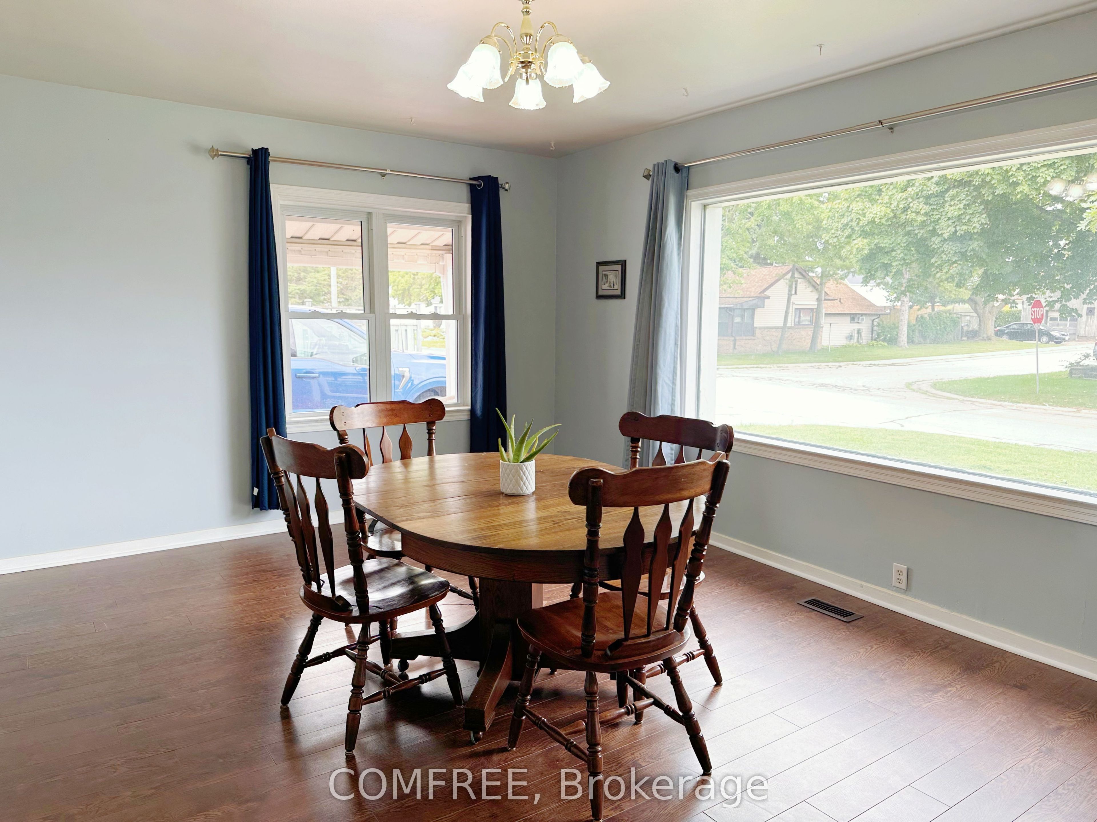 1657 Elgin Street Property Photo 12