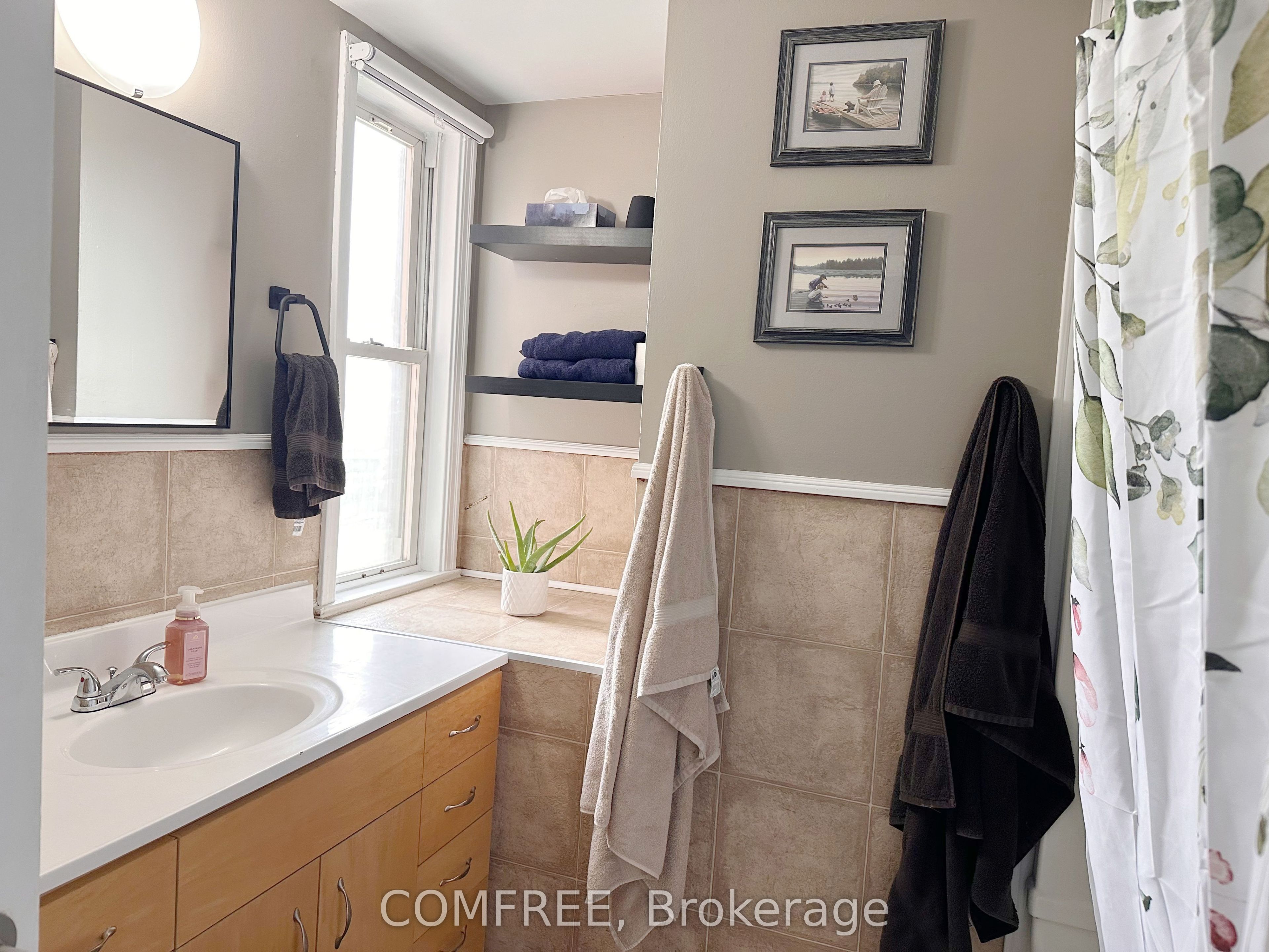 1657 Elgin Street Property Photo 13