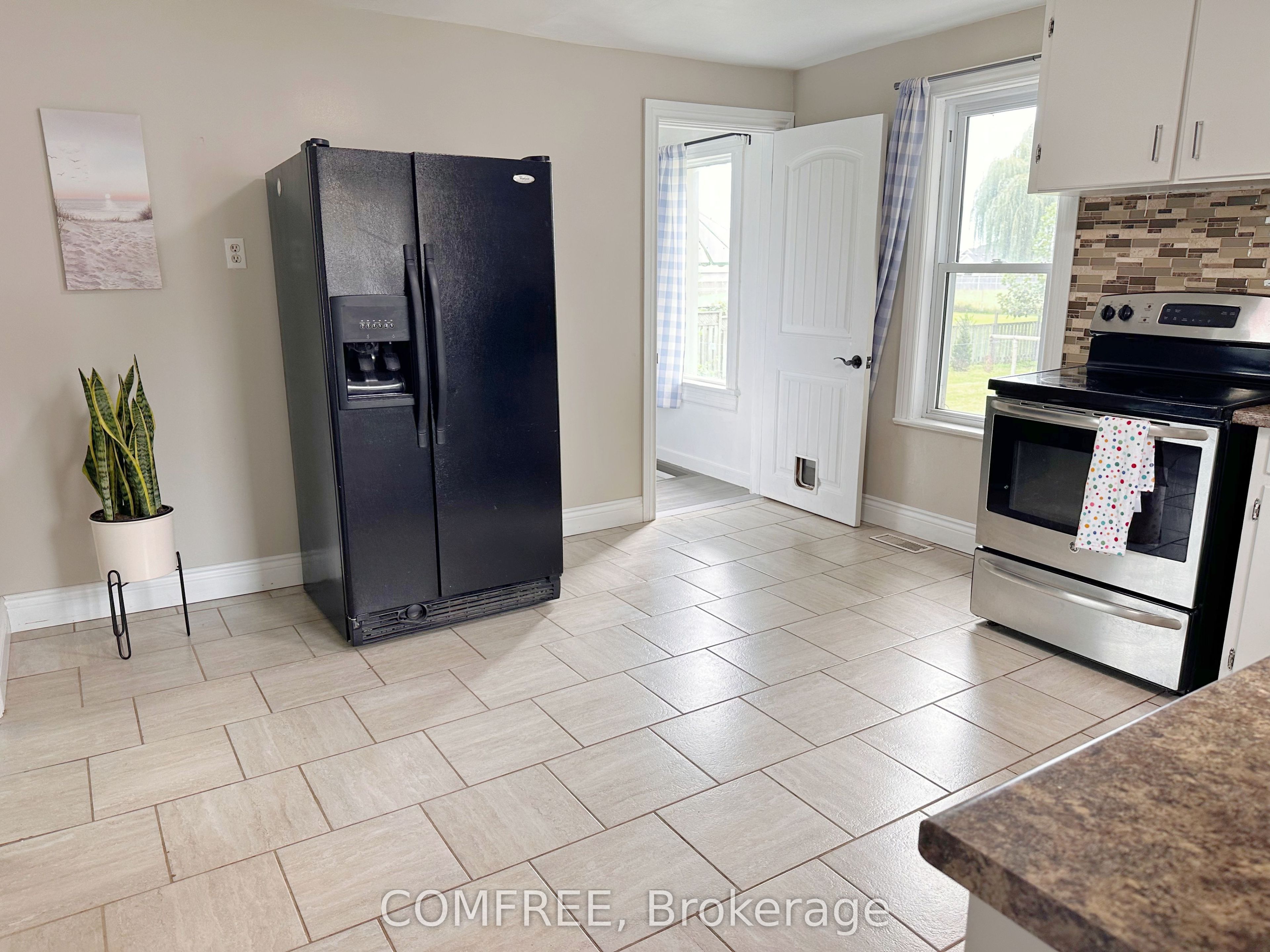1657 Elgin Street Property Photo 17