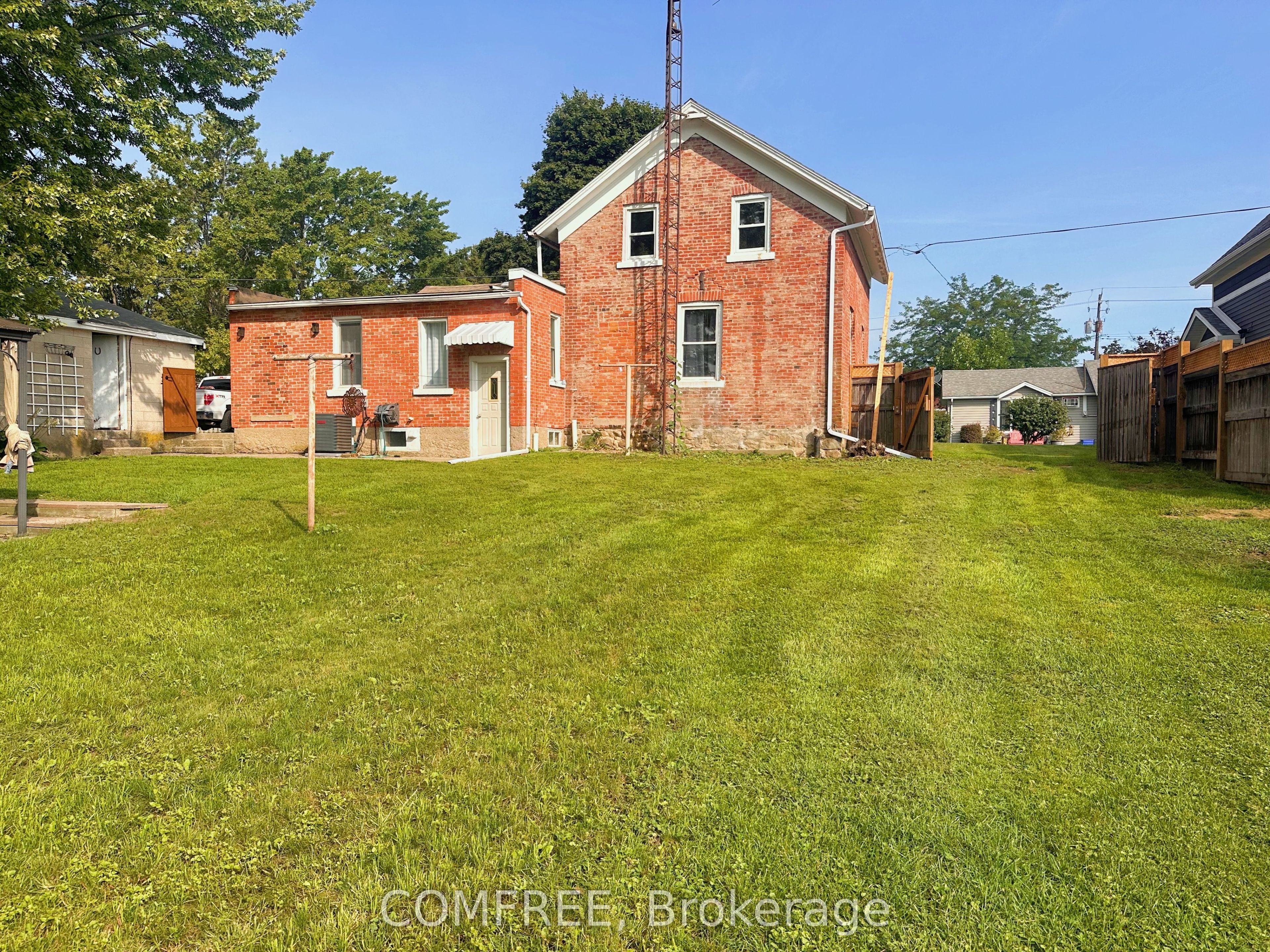 1657 Elgin Street Property Photo 30