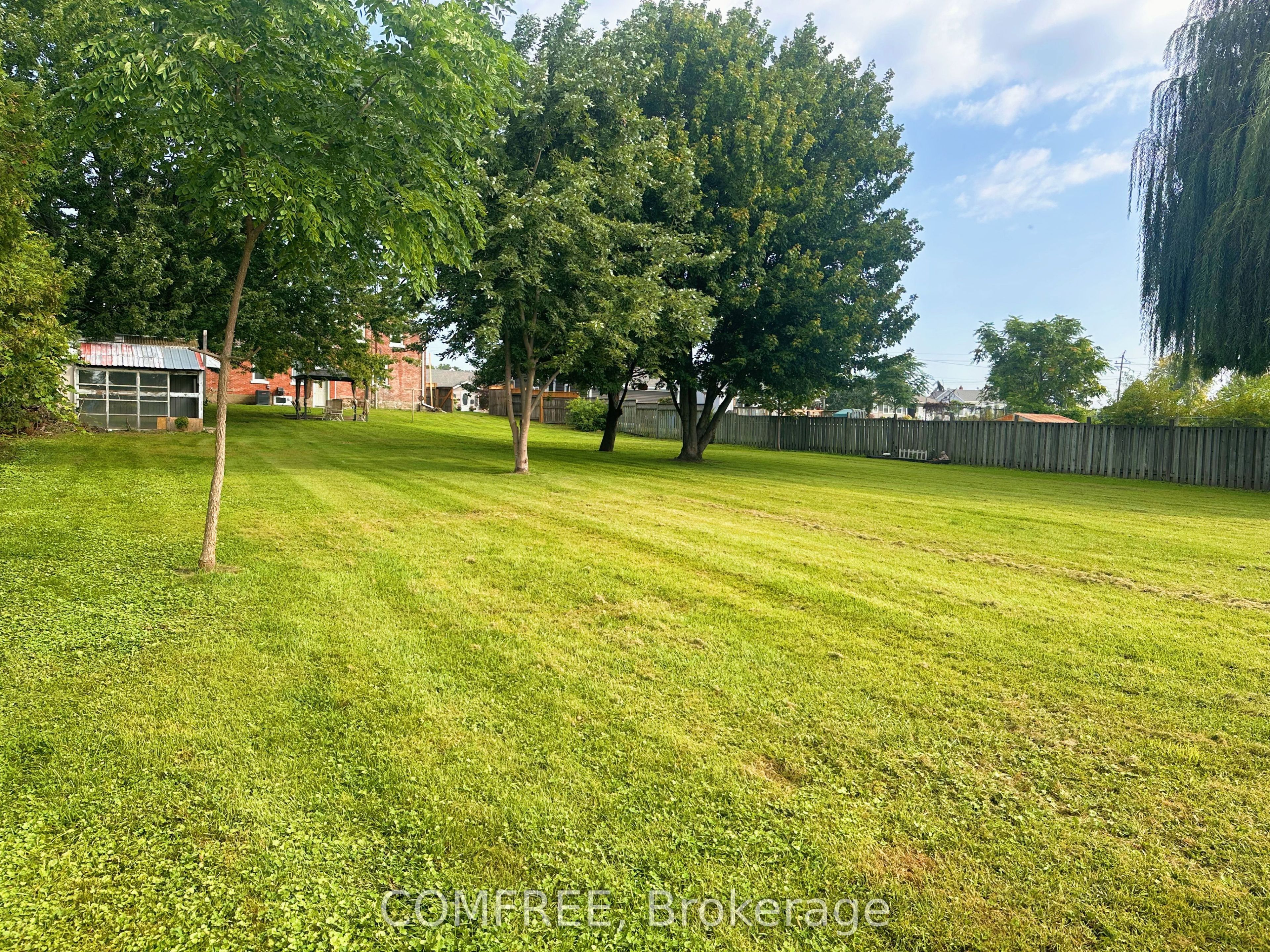 1657 Elgin Street Property Photo 35