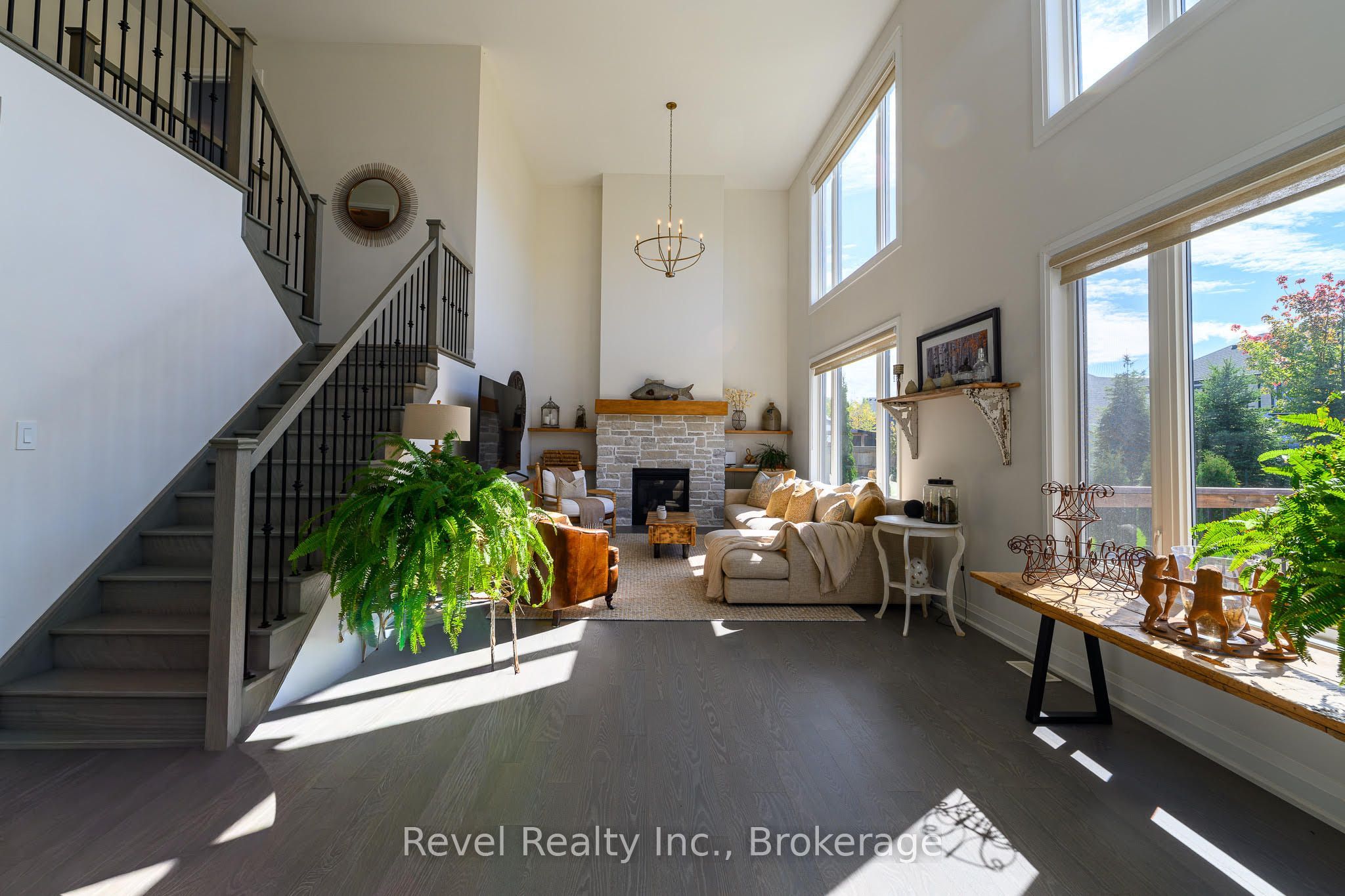 101 Reed Way Property Photo 6