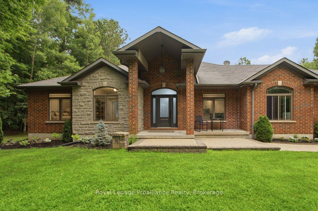 52 Oak Ridge Drive Property Photo 3
