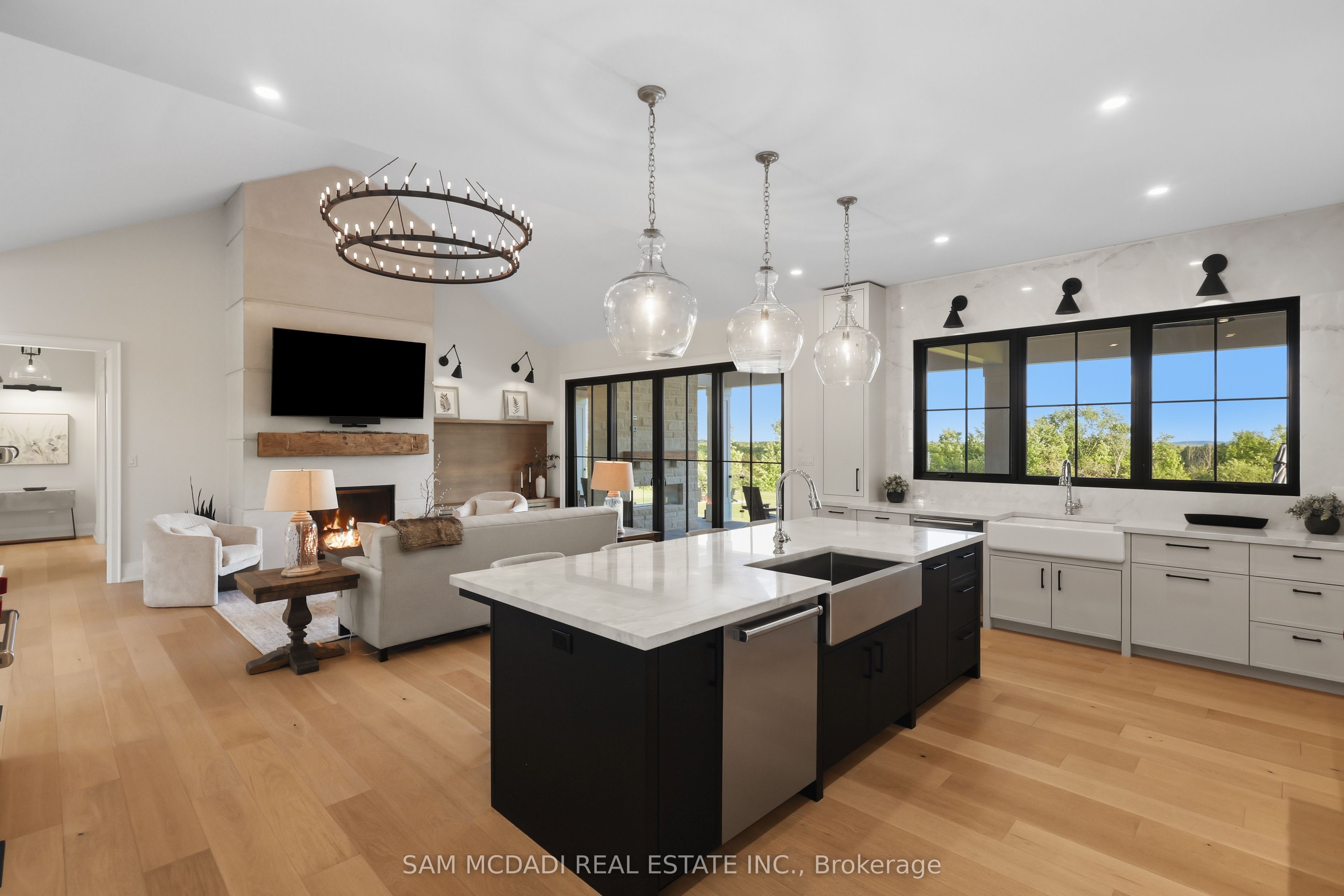 5020 First Line Property Photo 12