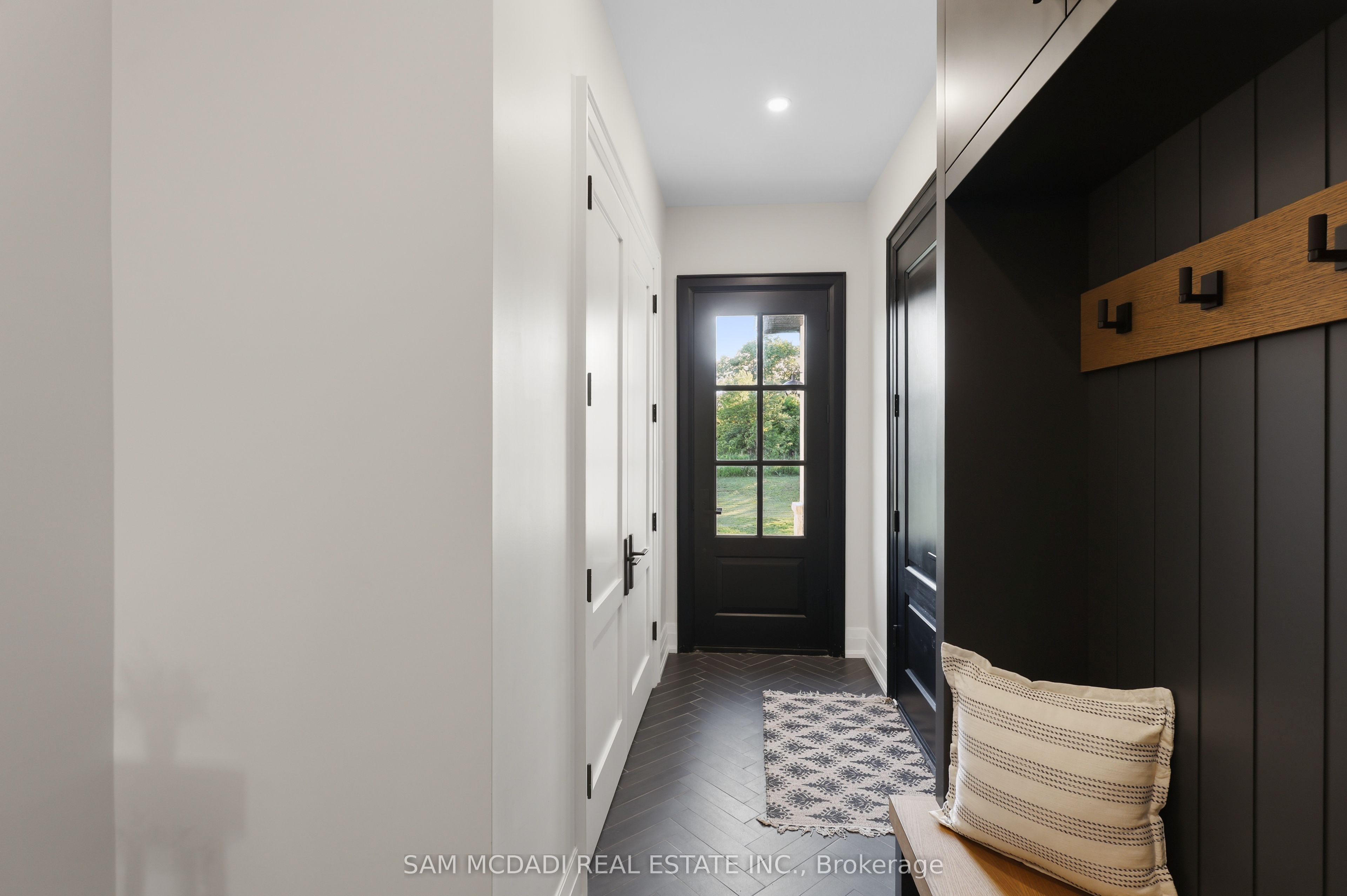 5020 First Line Property Photo 27