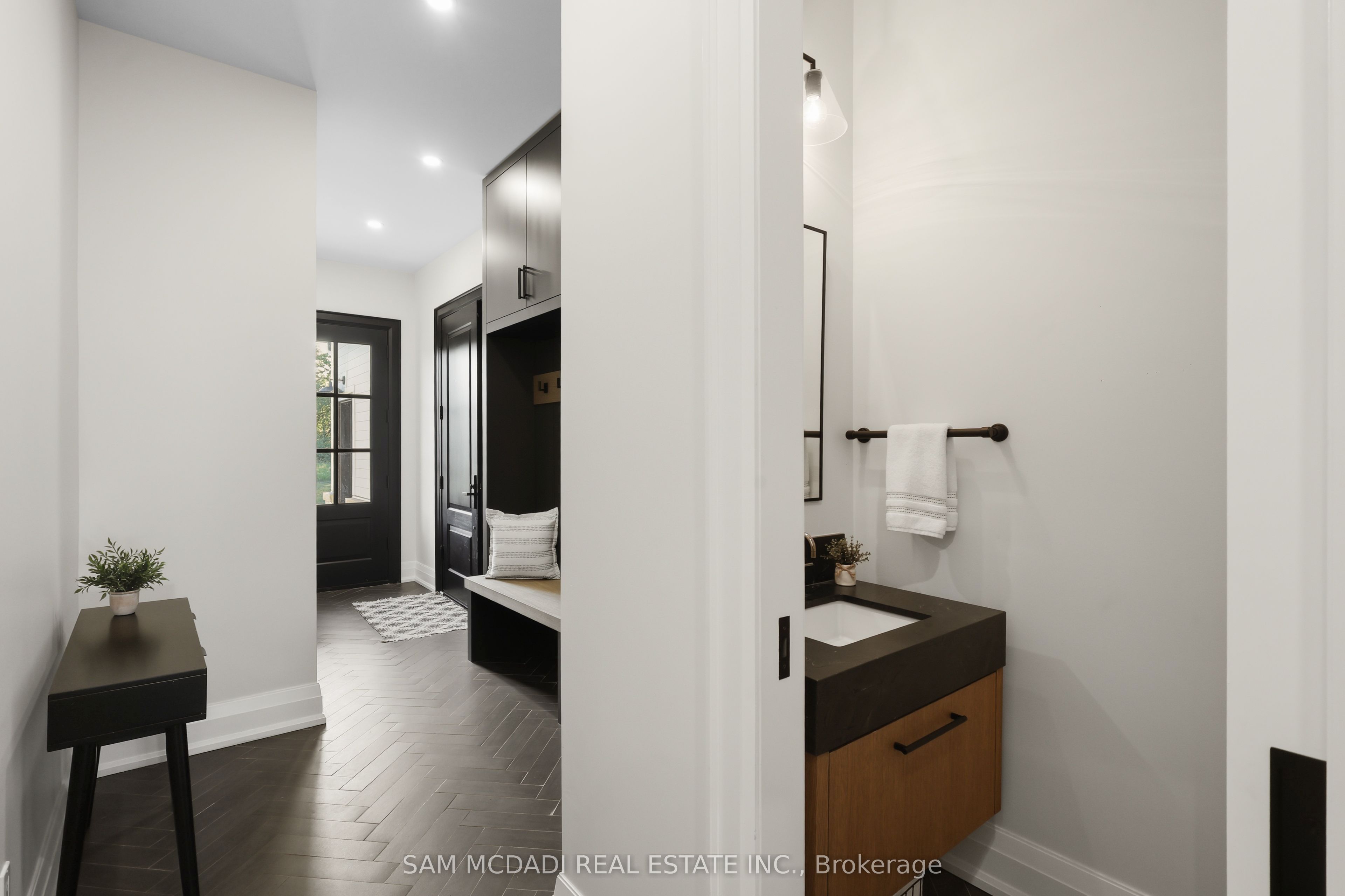 5020 First Line Property Photo 28