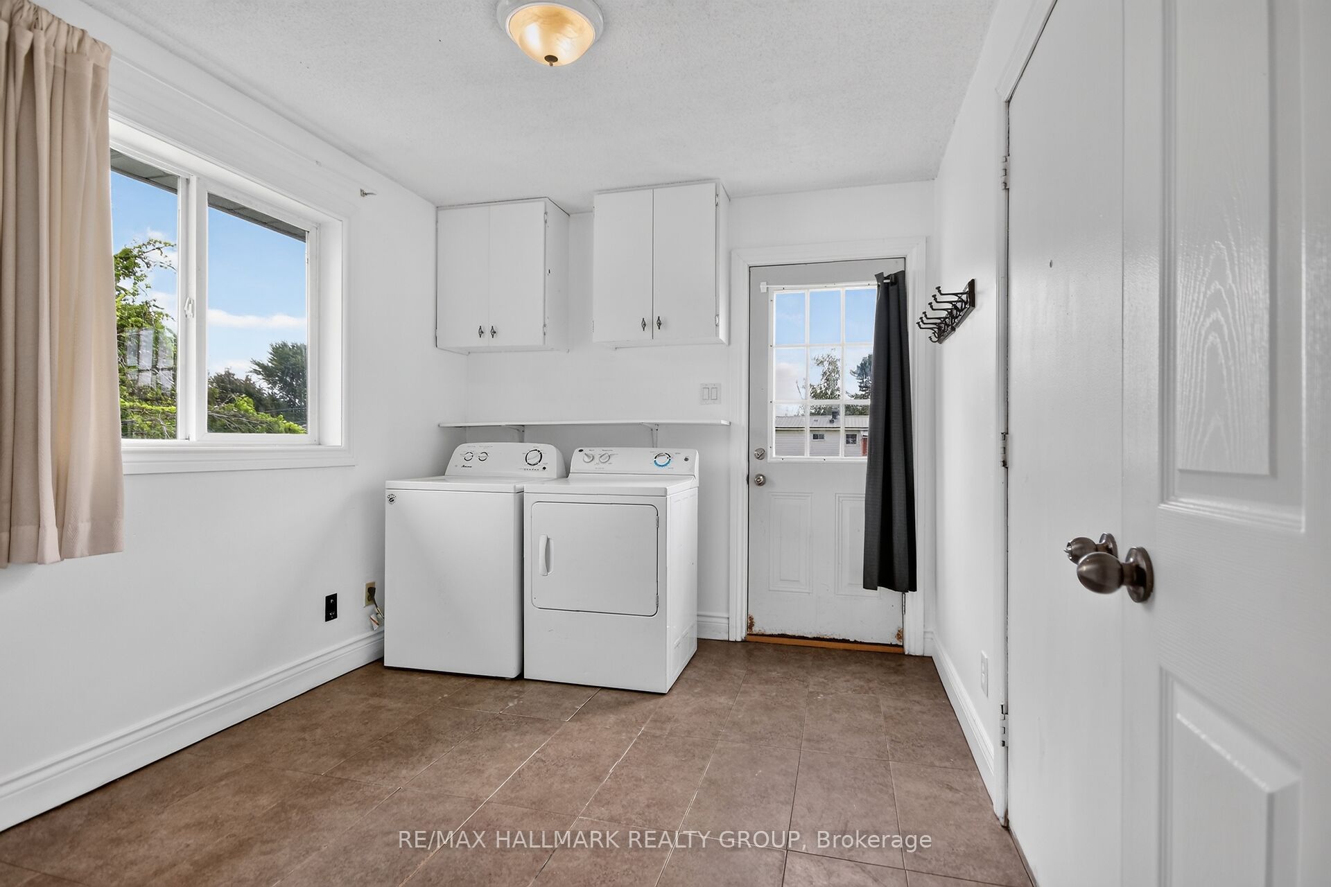 28 Second Street Property Photo 15