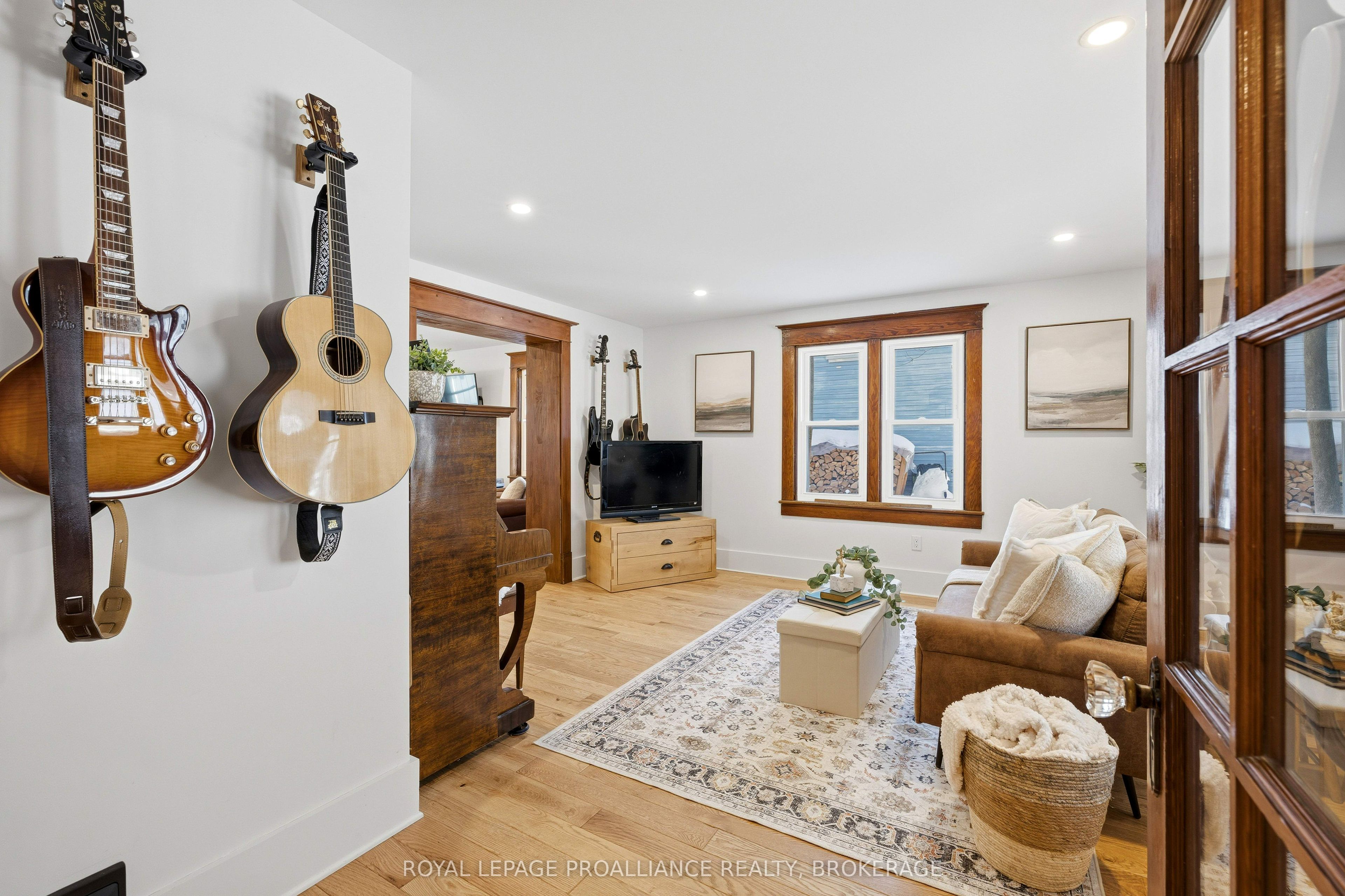 125 Pine Street Property Photo 7