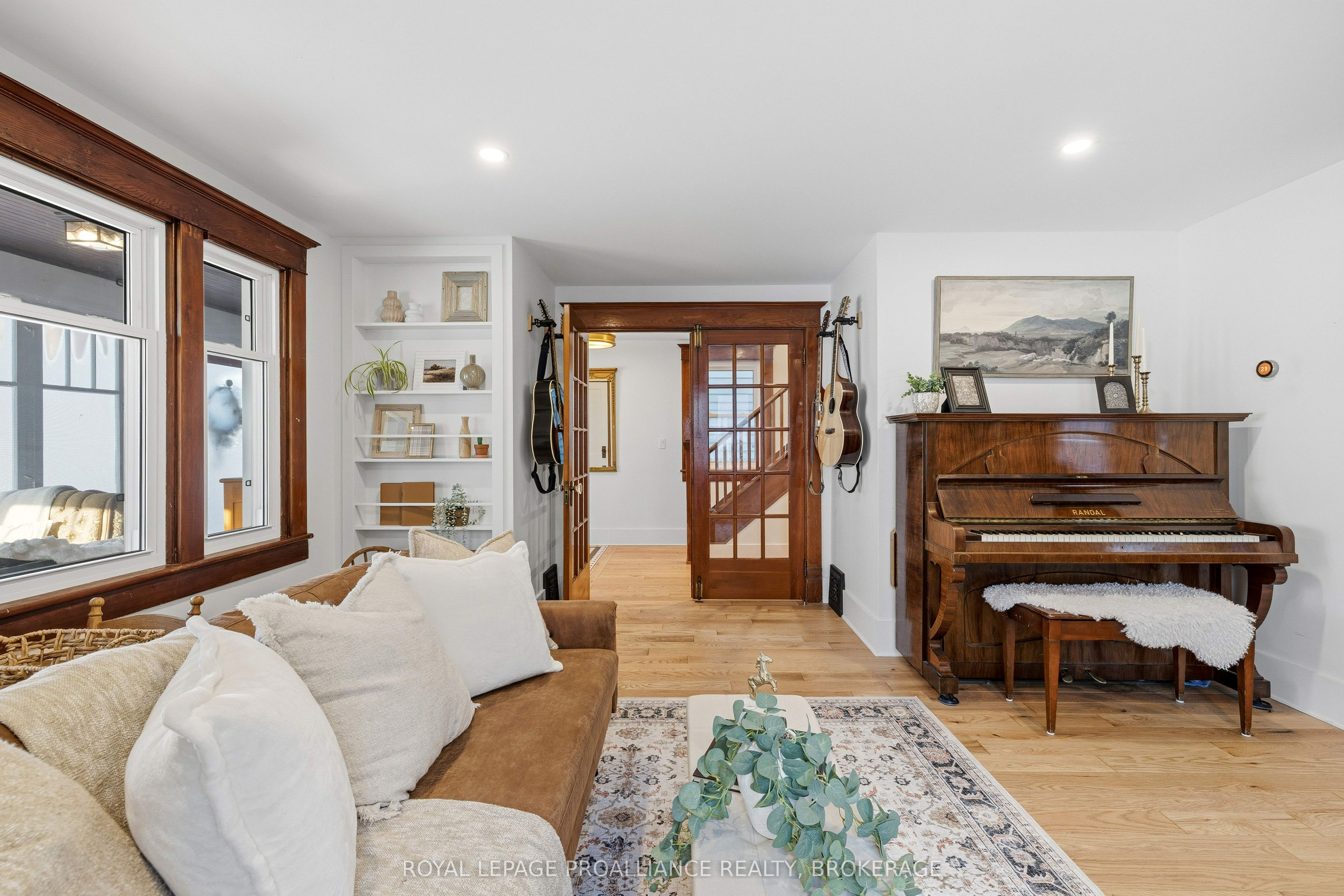 125 Pine Street Property Photo 8