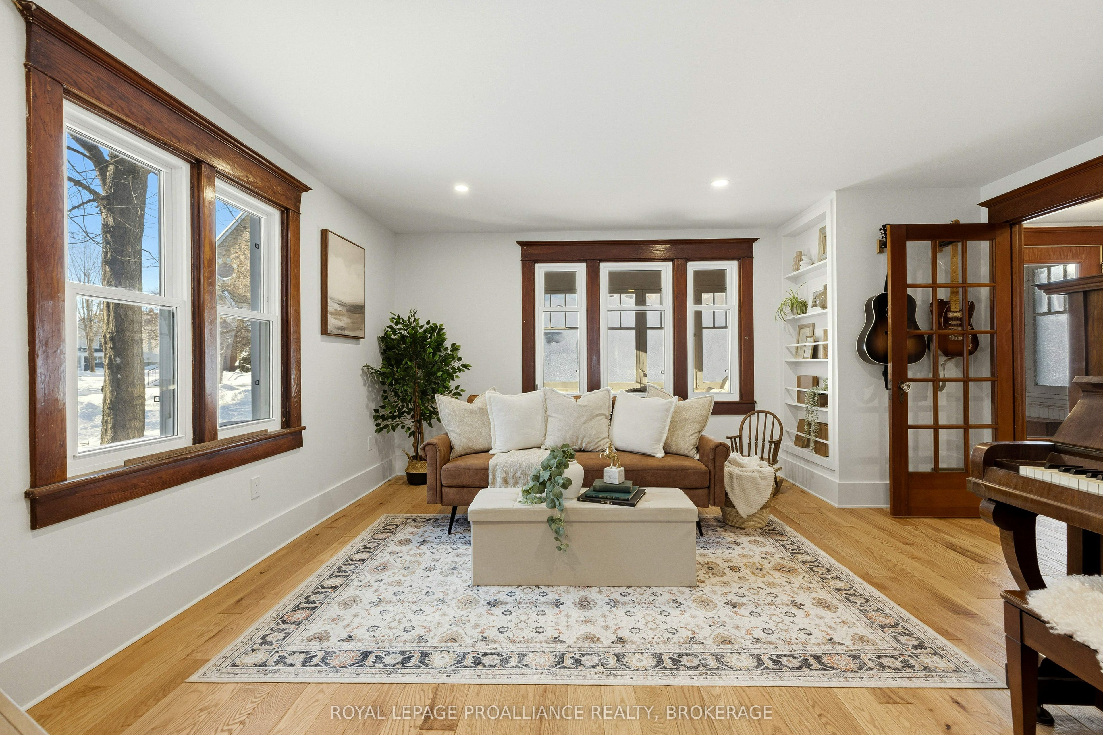125 Pine Street Property Photo 10