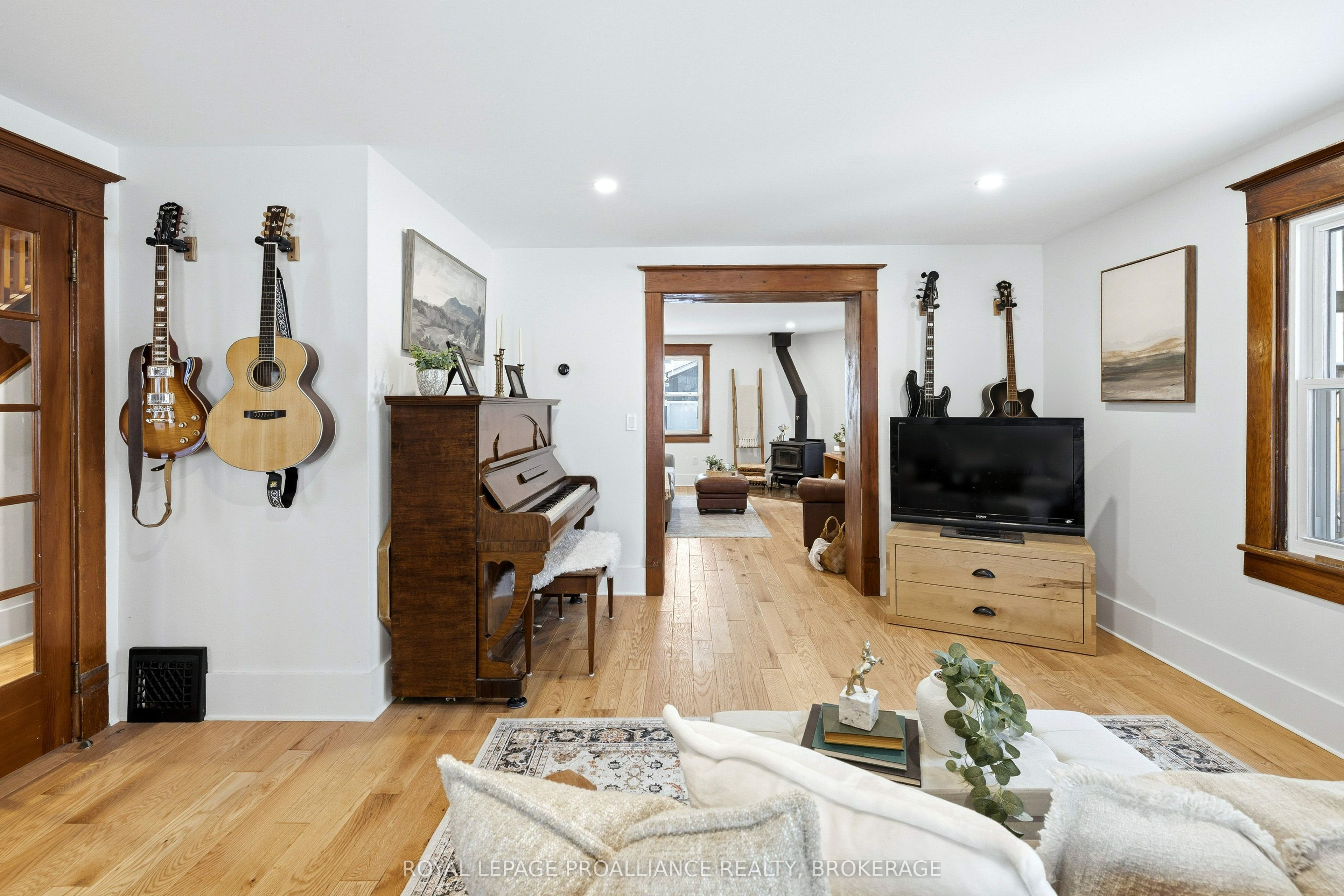 125 Pine Street Property Photo 11