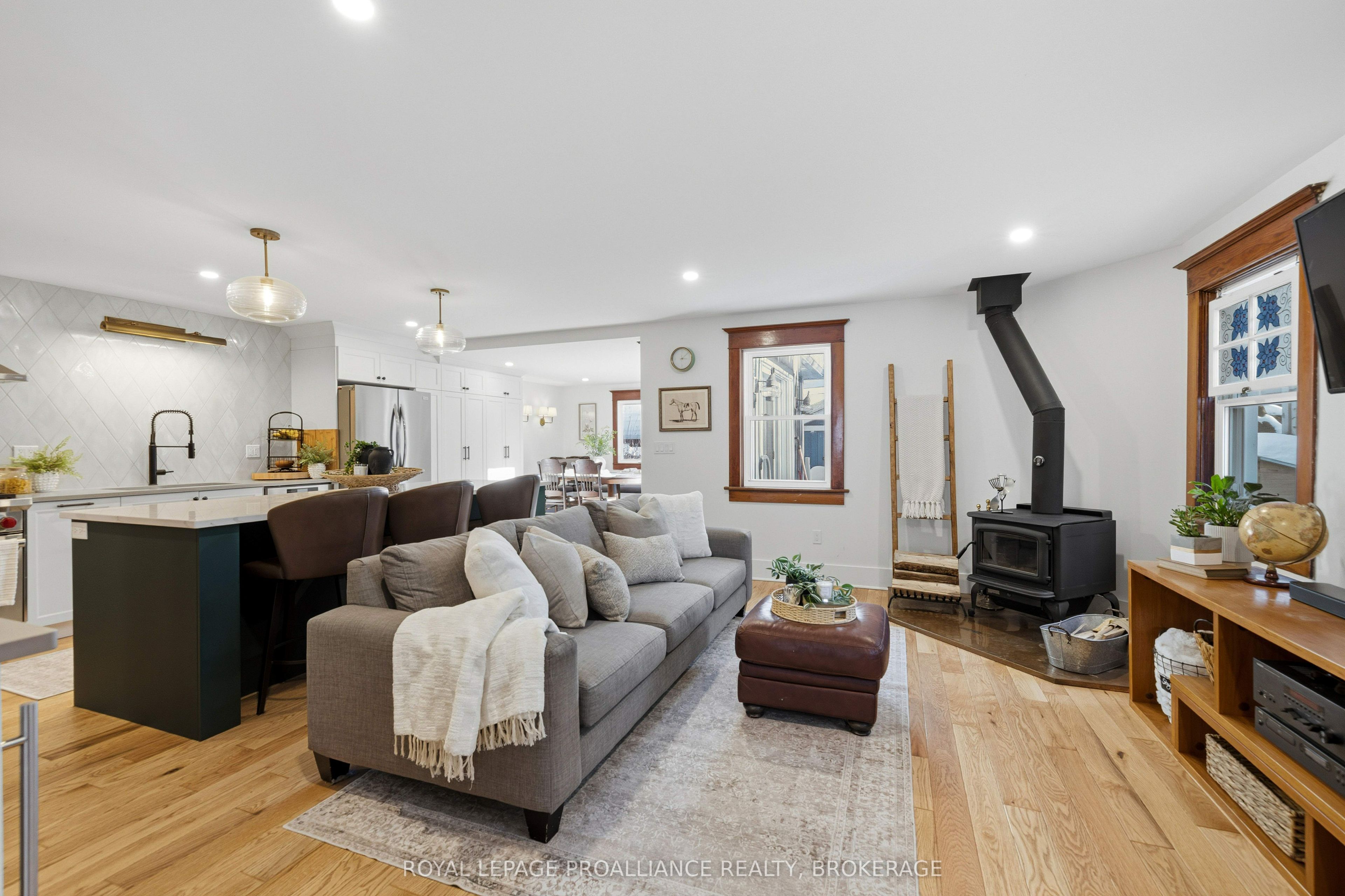 125 Pine Street Property Photo 16