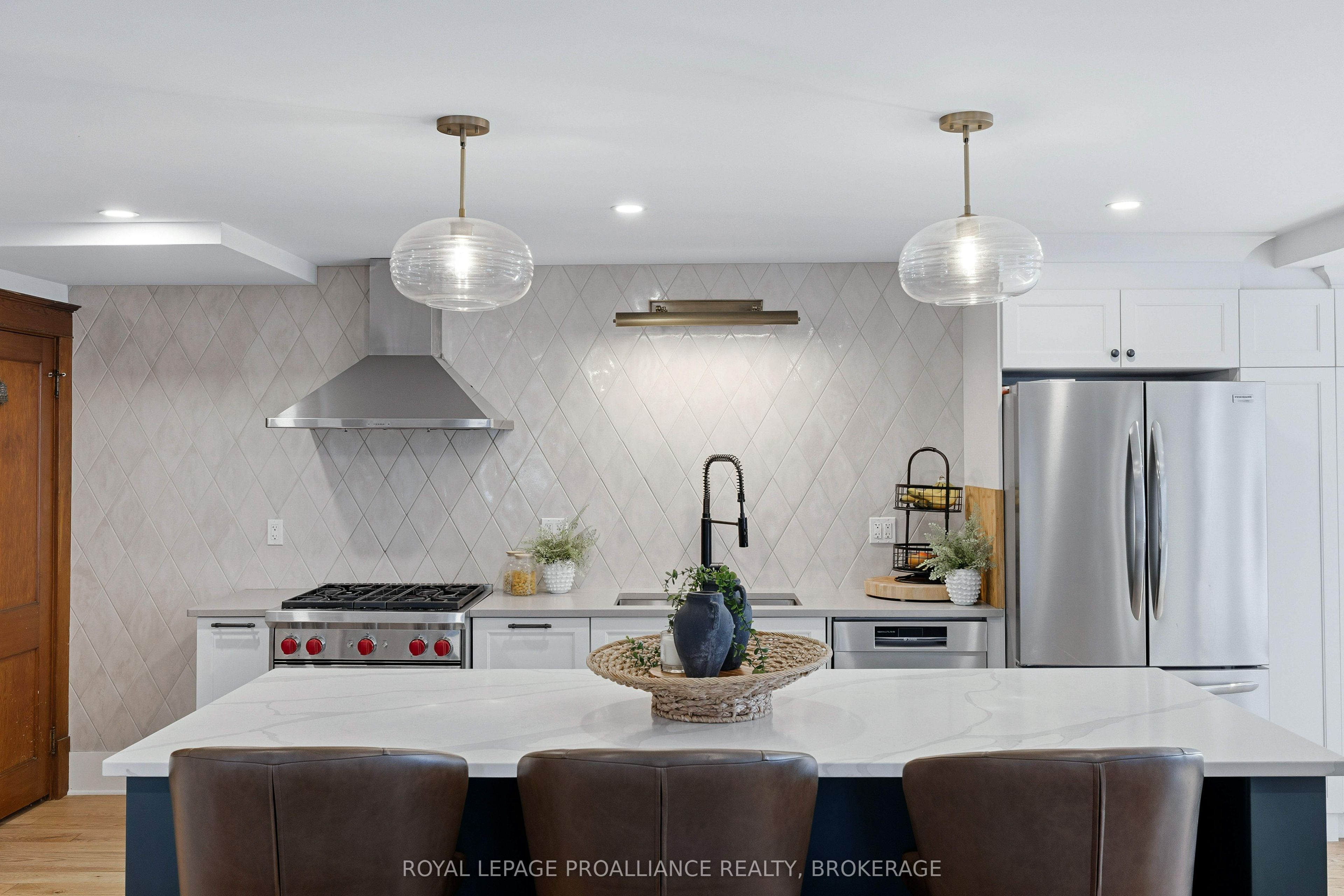 125 Pine Street Property Photo 18