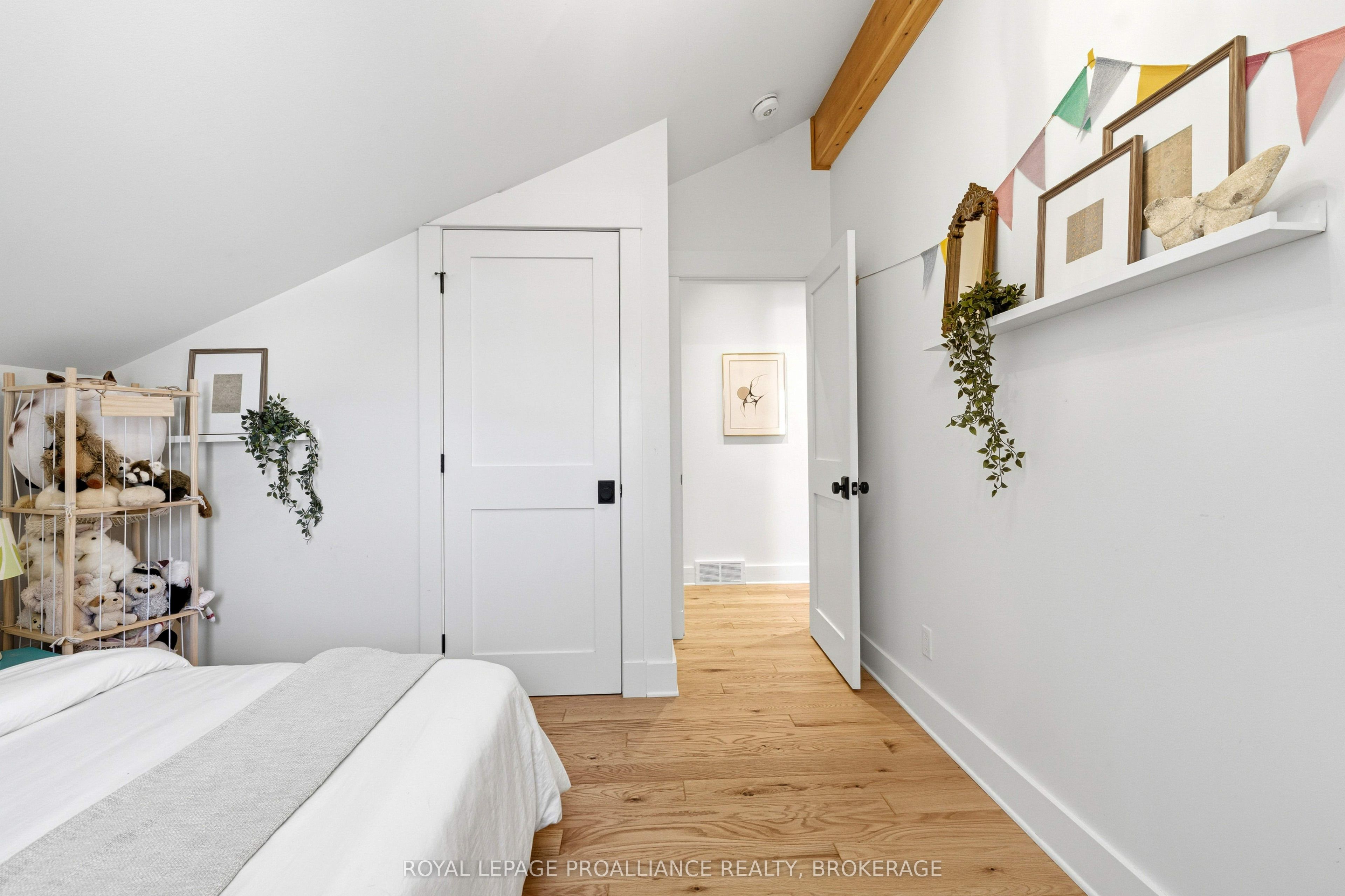 125 Pine Street Property Photo 28
