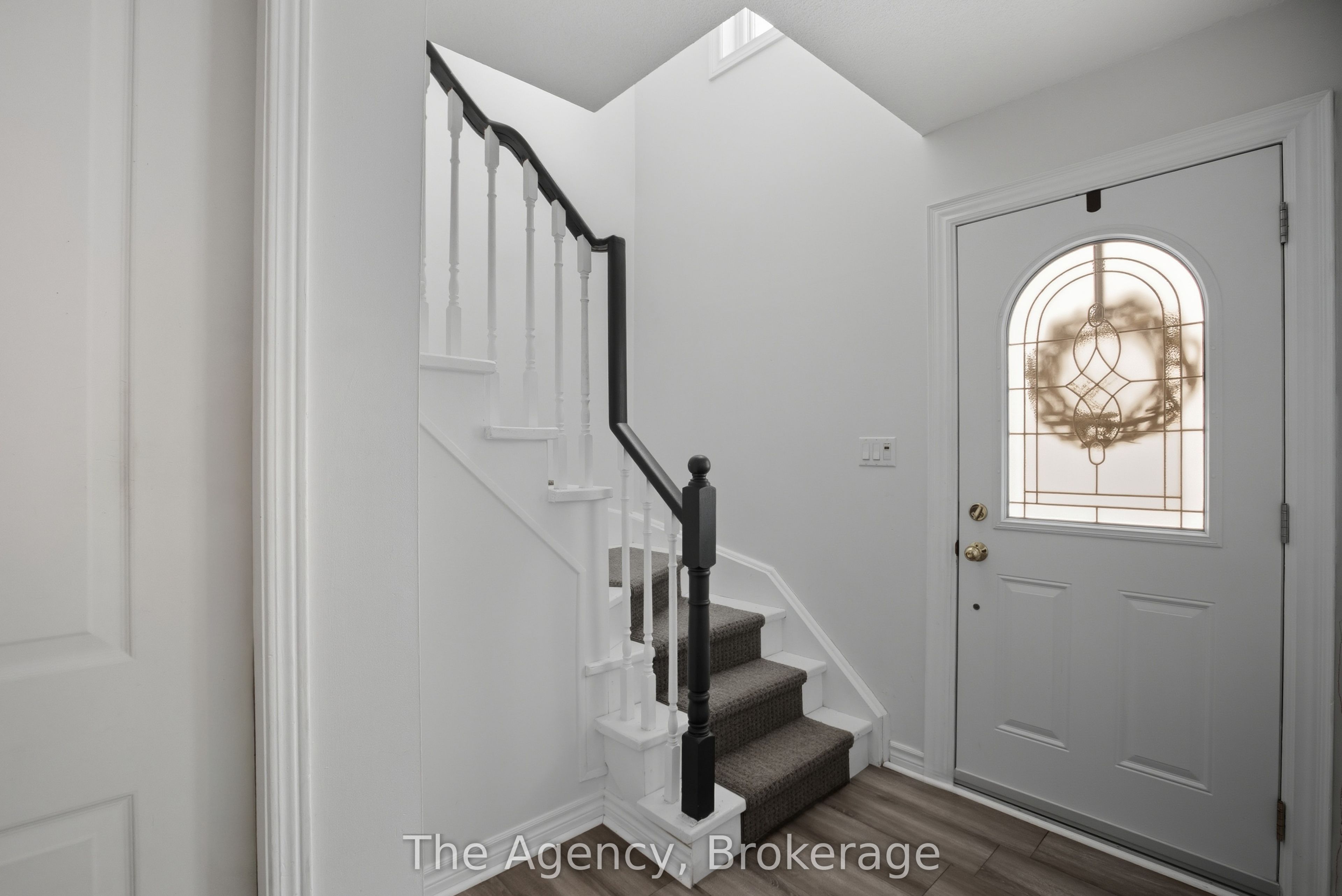 110 Leeson Street S Property Photo 12
