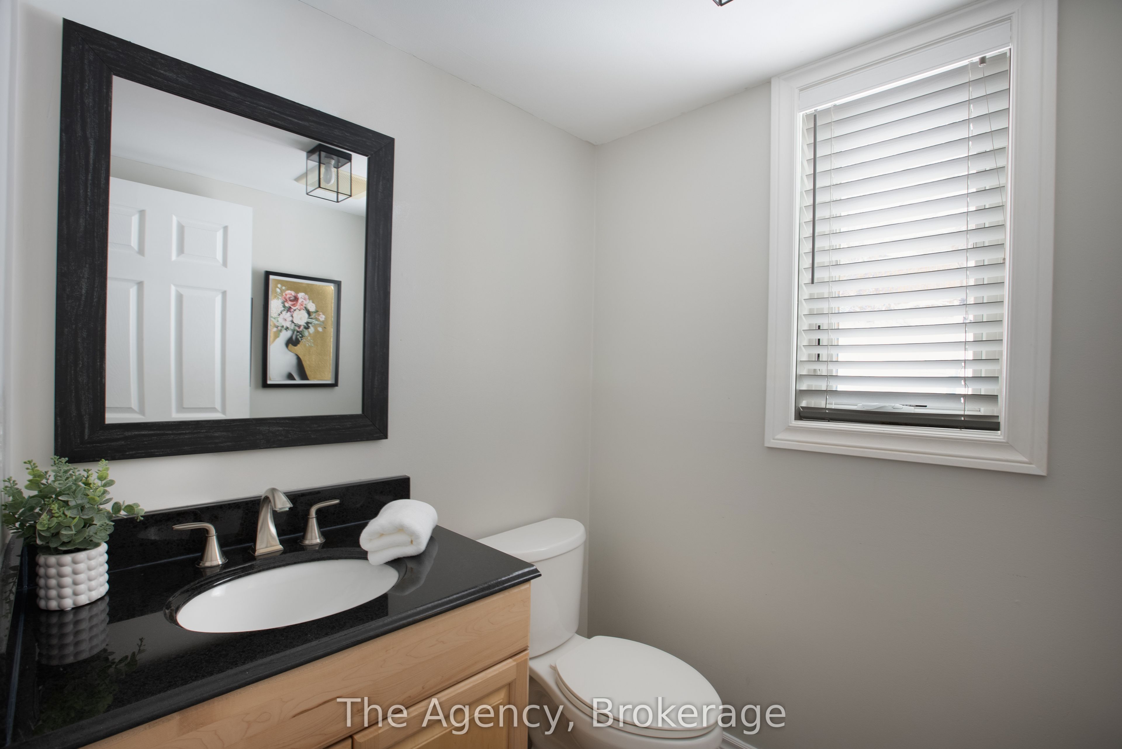 110 Leeson Street S Property Photo 13