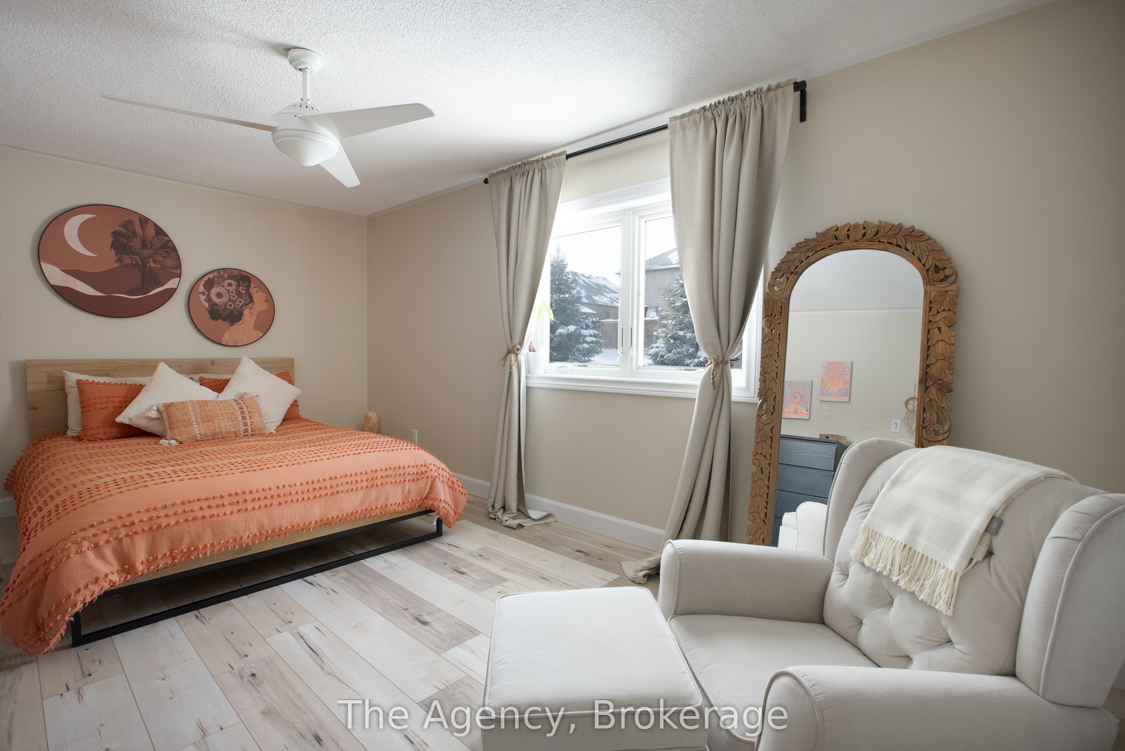 110 Leeson Street S Property Photo 15