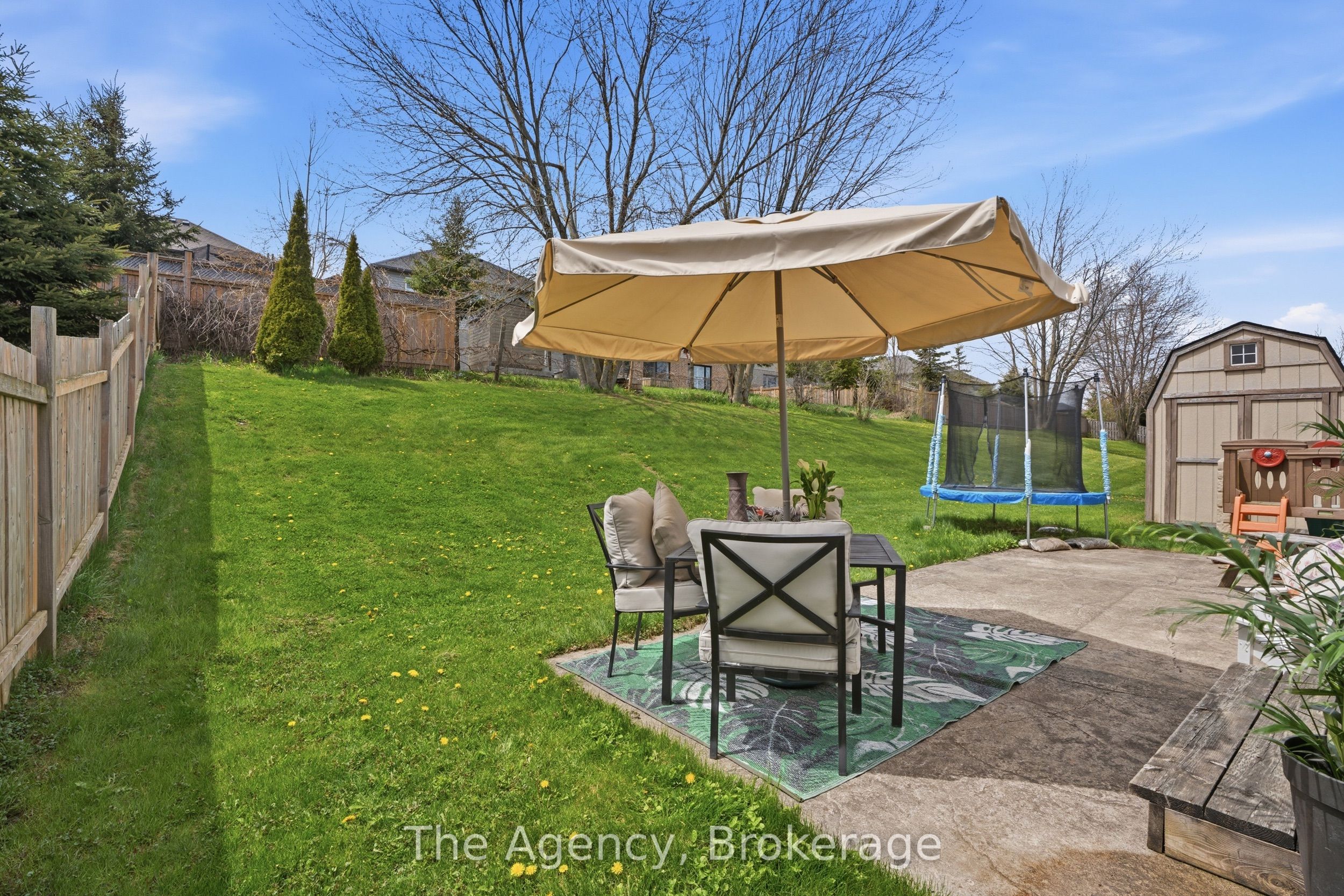 110 Leeson Street S Property Photo 33